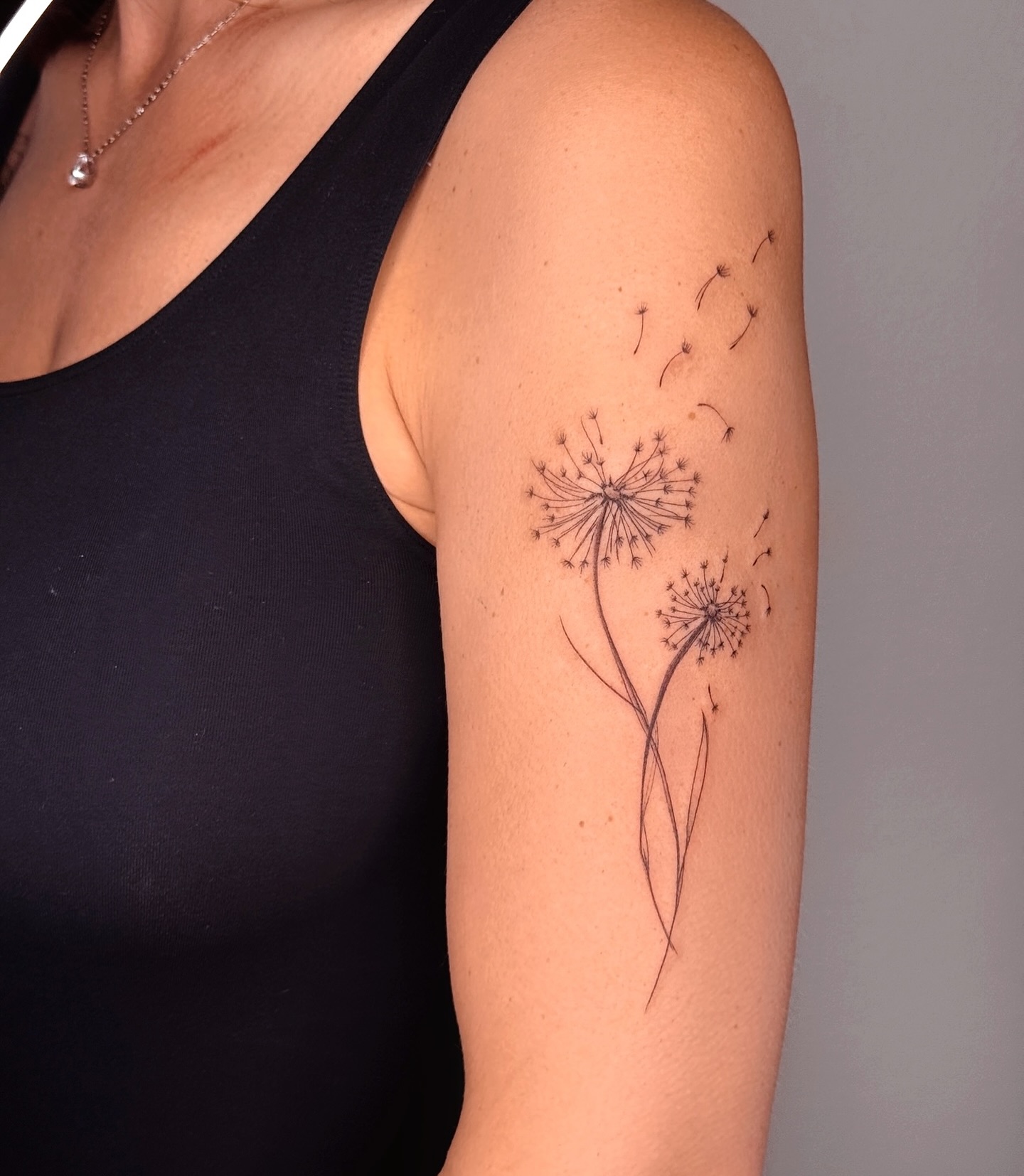 2-dandelions-on-arm