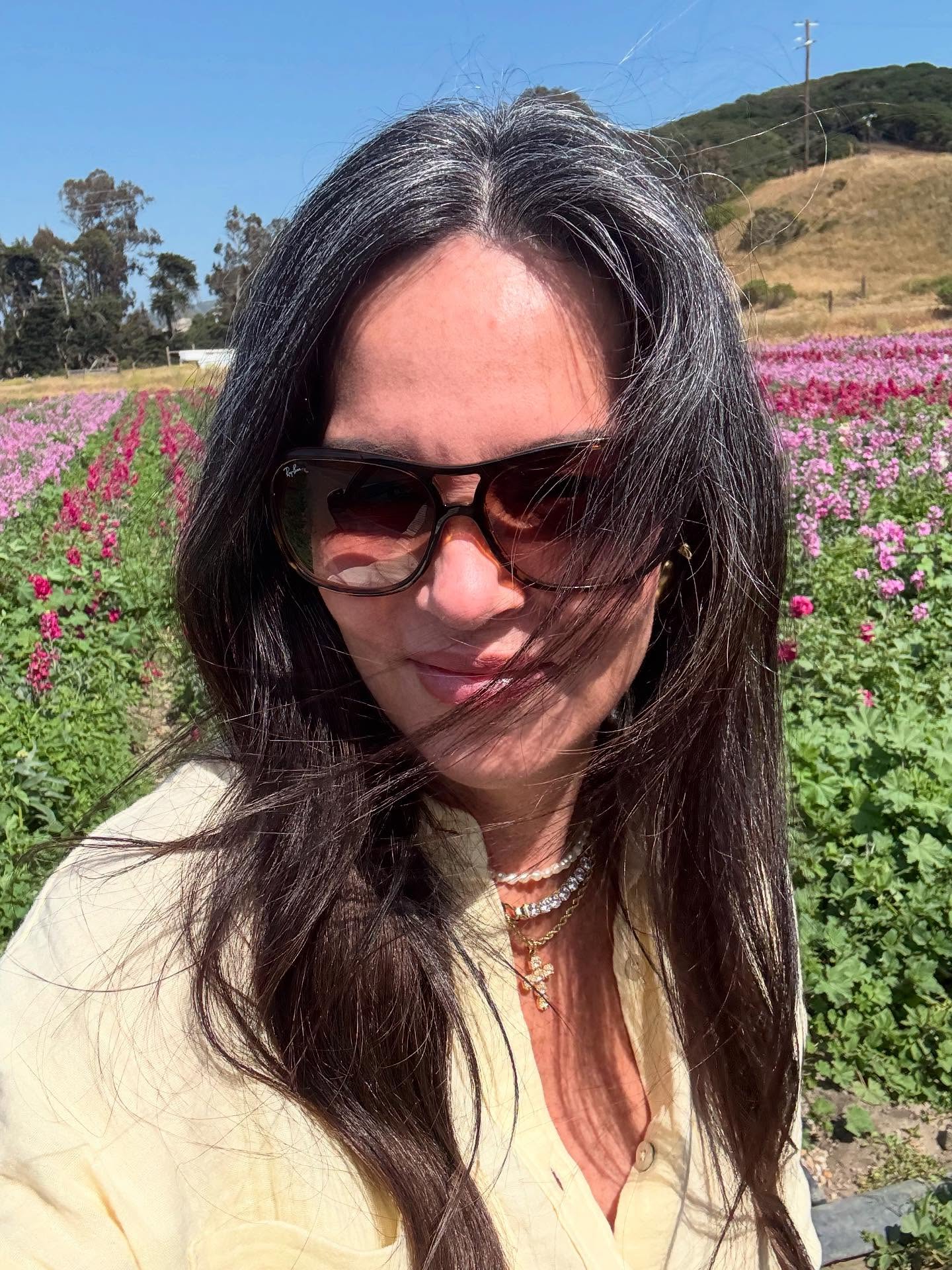 long-gray-hair-with-sunglasses