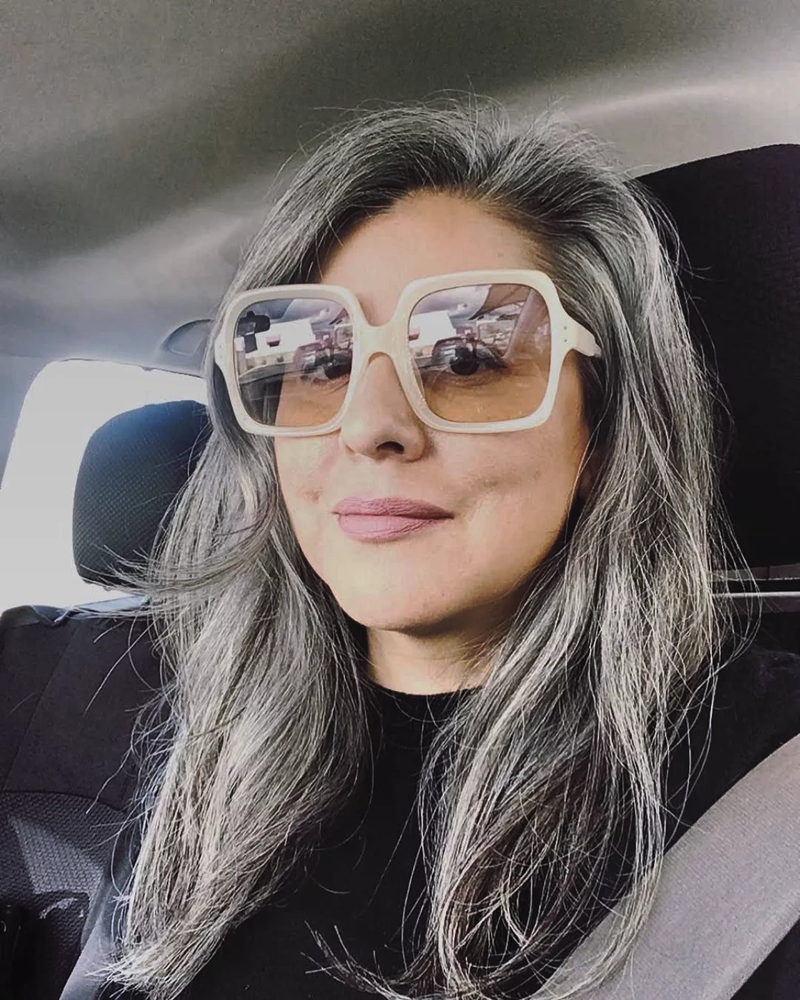 longsilver-hair-with-big-square-glasses