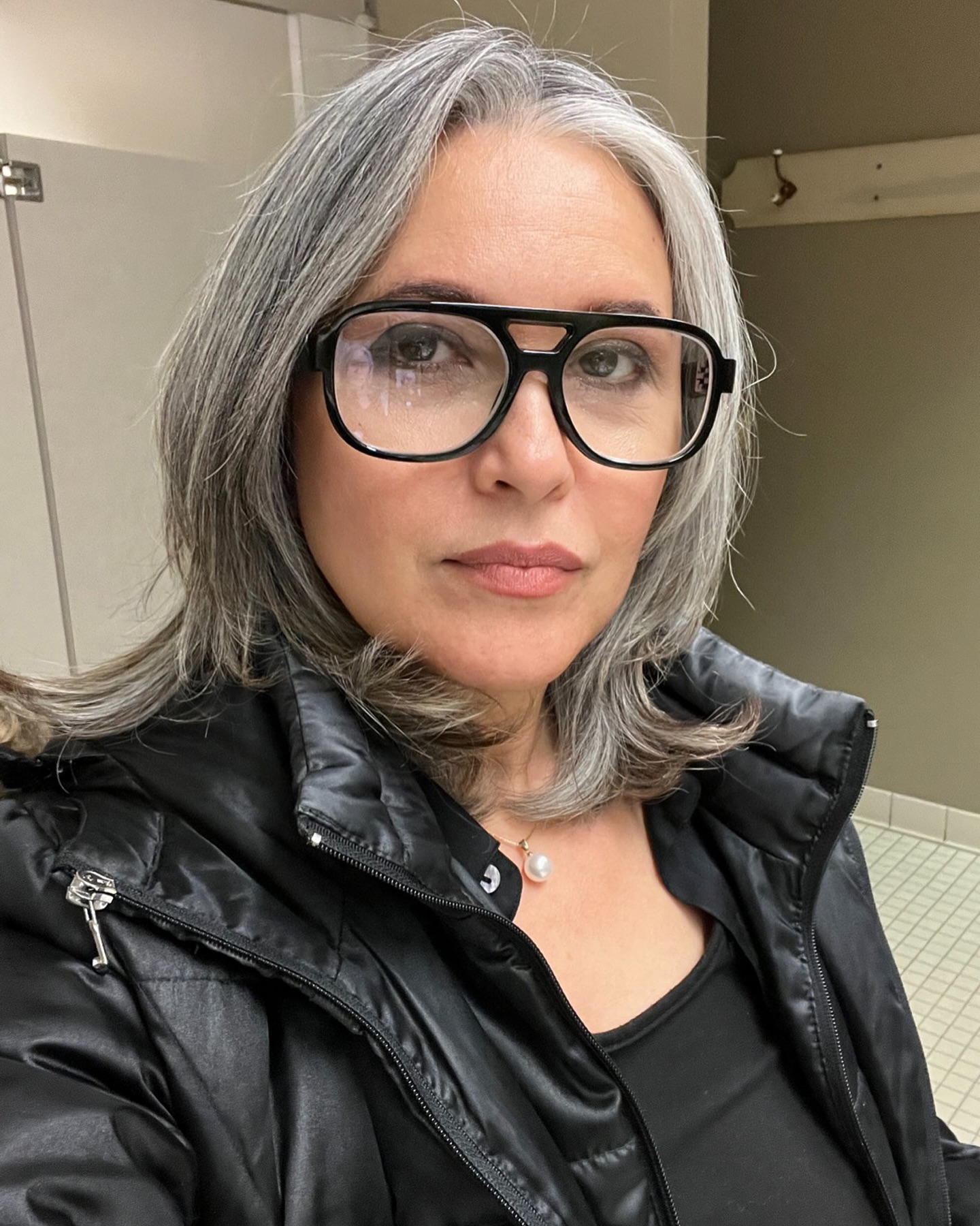classic-gray-bob-with-big-glasses