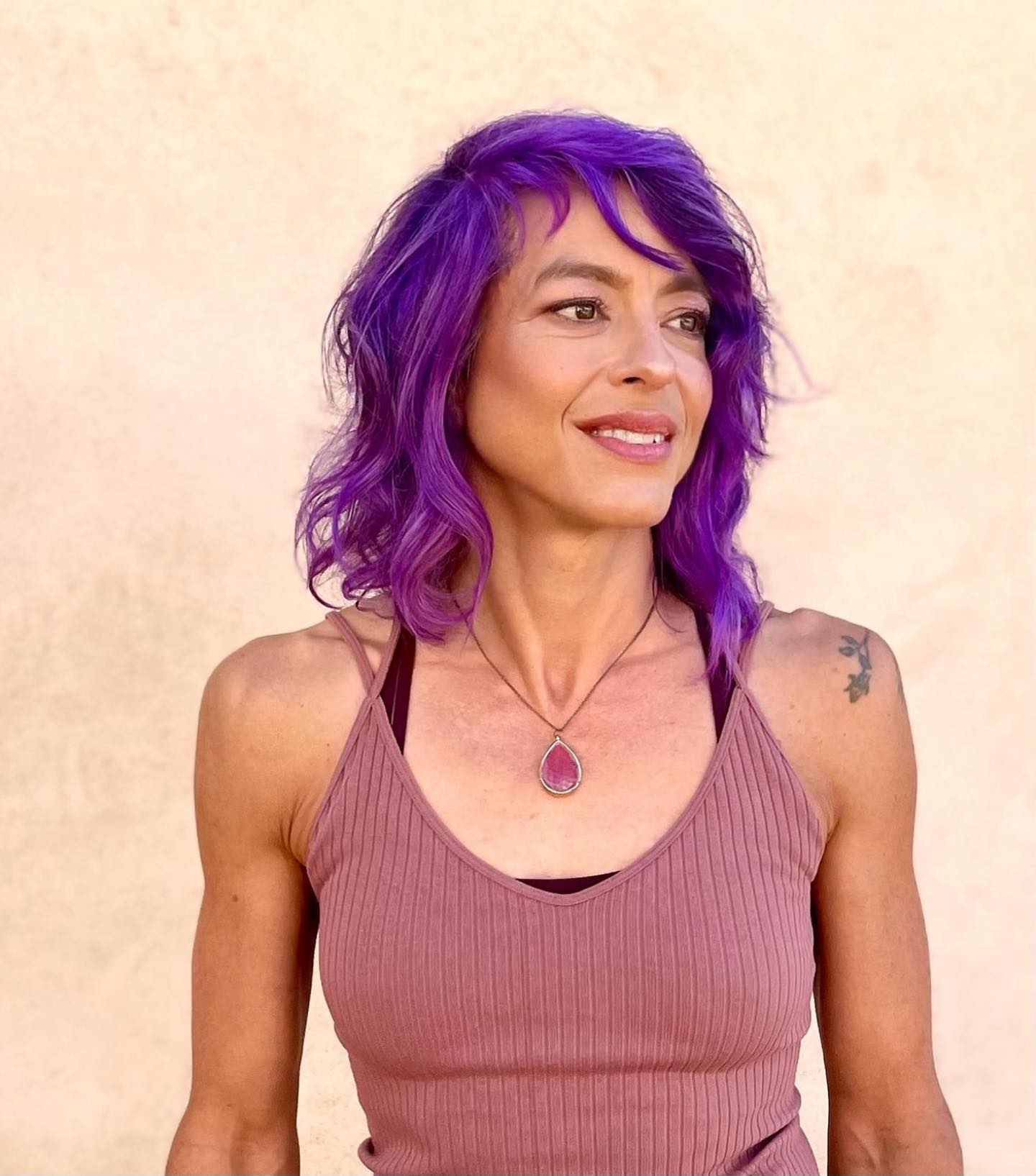 medium-purple-hair-with-layers
