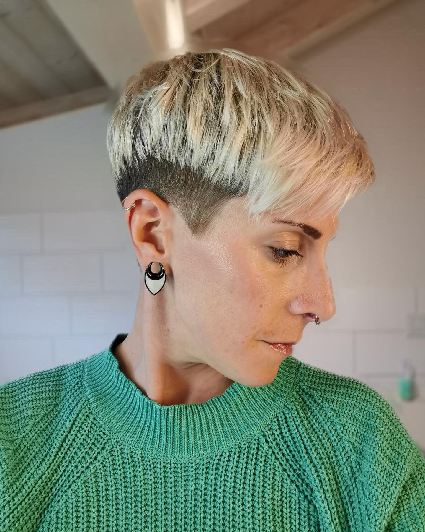 blonde-pixie