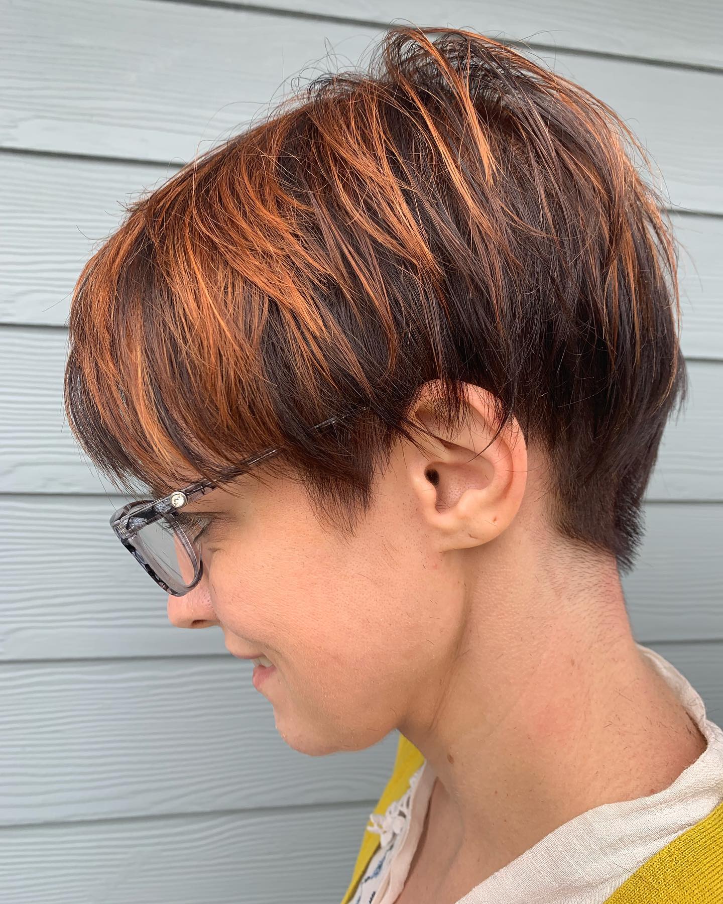 layered-pixie-with-undercut-and-copper-highlights