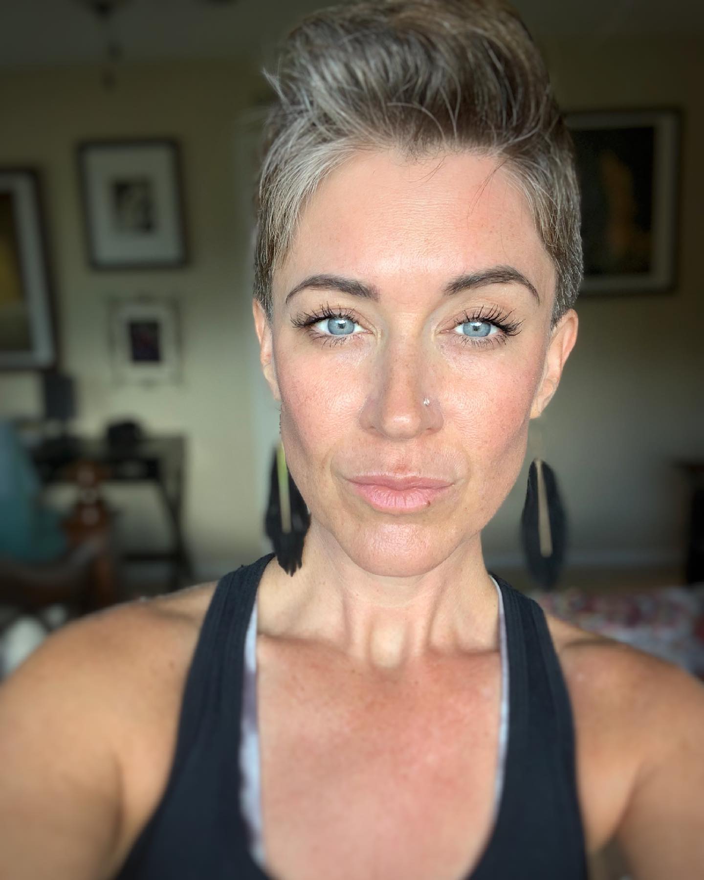 gray-spiky-pixie
