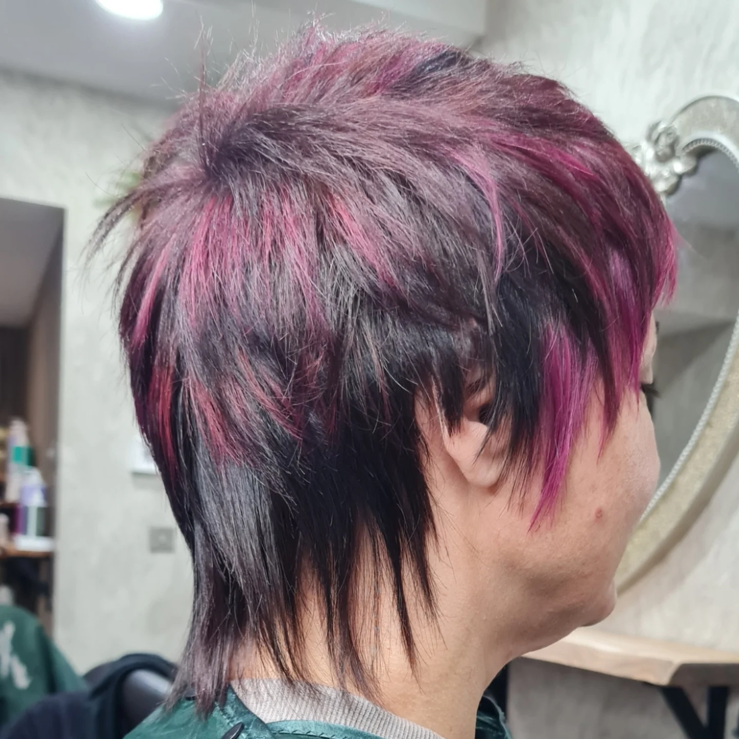 bob-with-pink-highlights