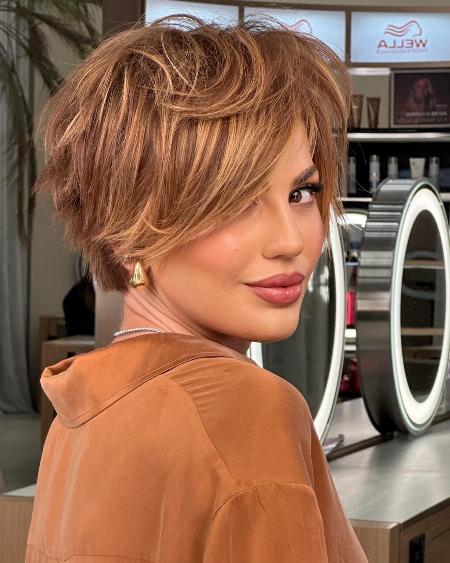 messy-brown-pixie