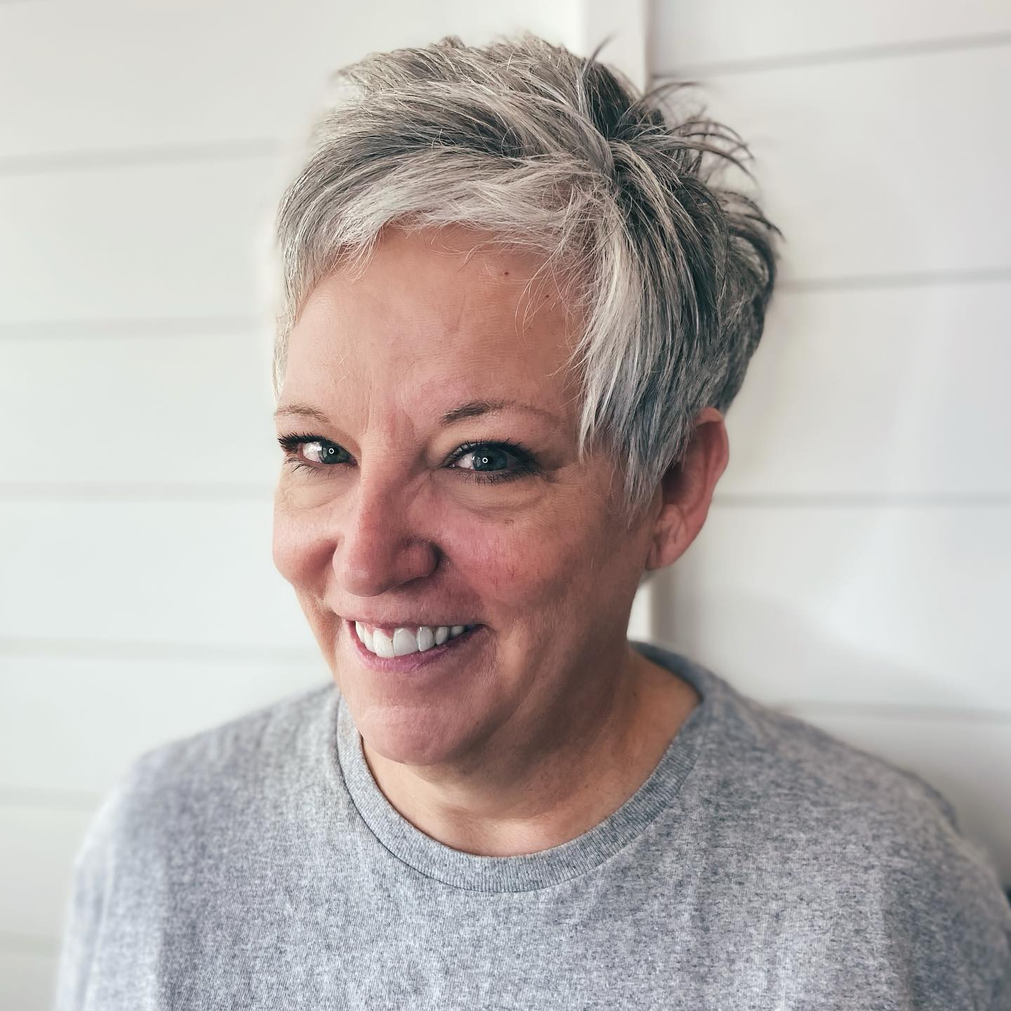 messy-gray-pixie