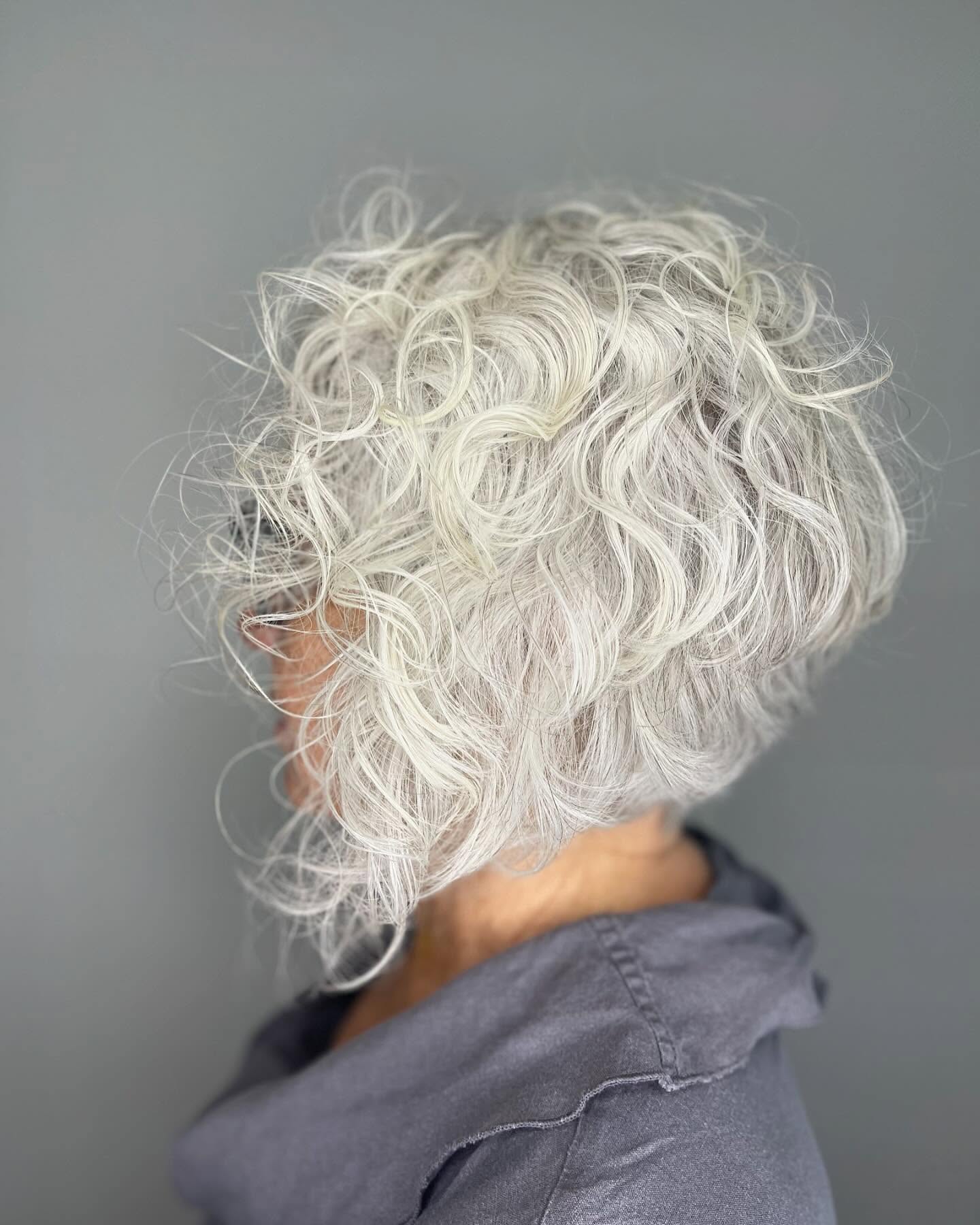 angled-curly-gray-bob