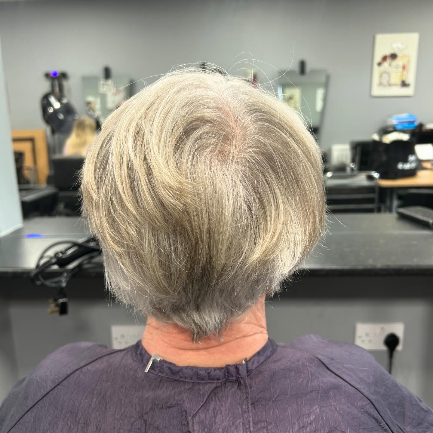 short-graduation-cut