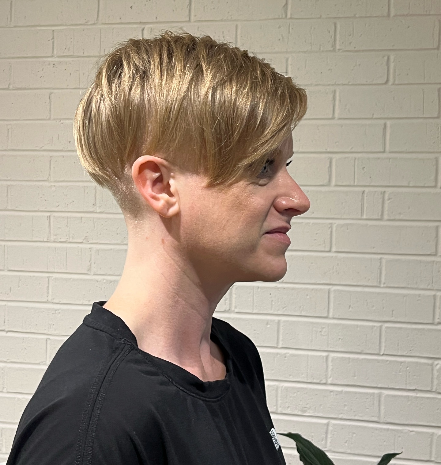 pixie-cut-over-50