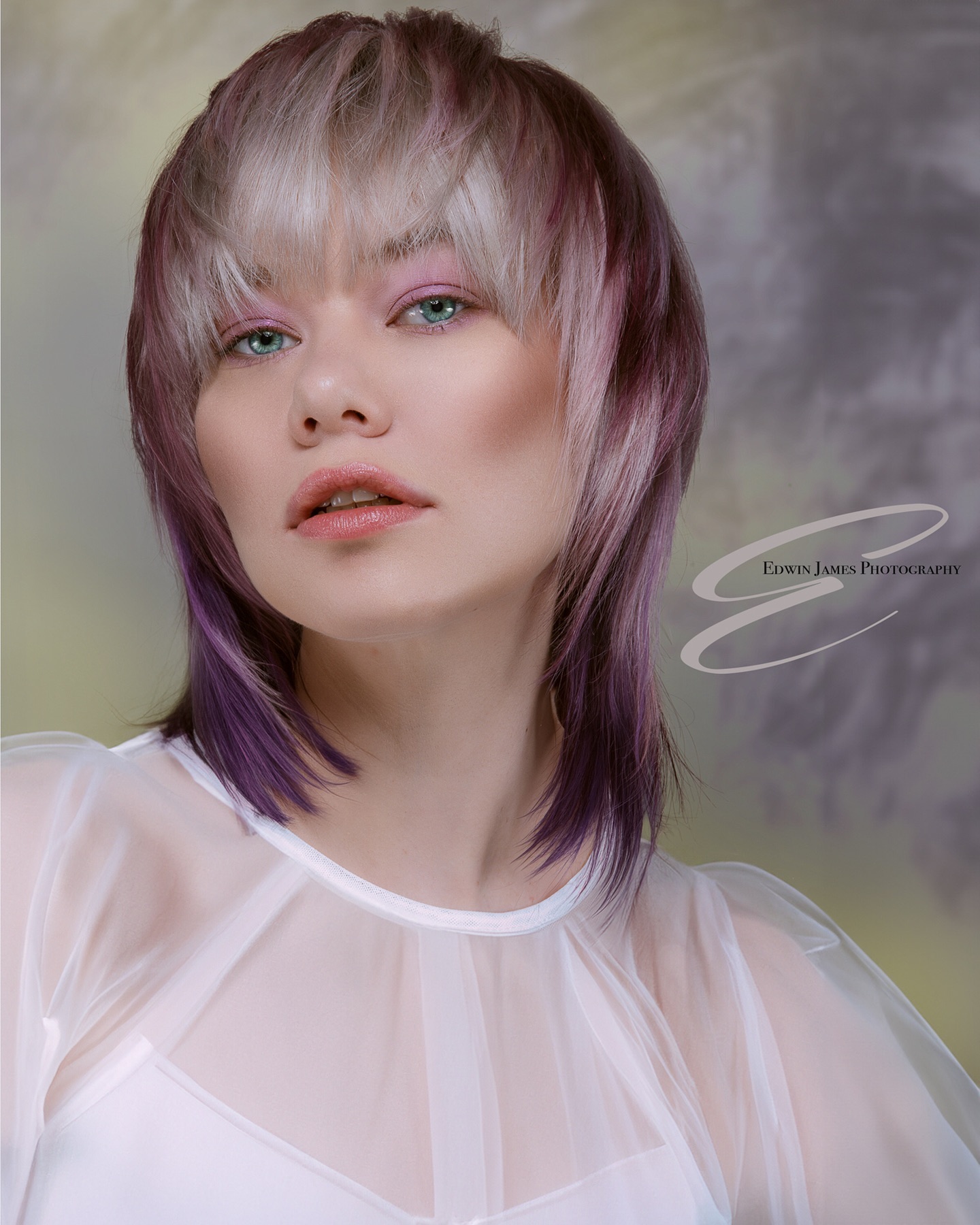feather-cut-fine-hair