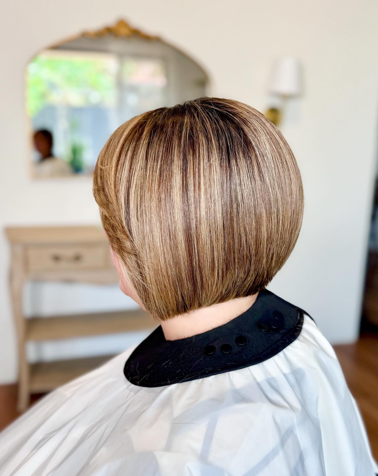 square-graduated-bob-with-layers
