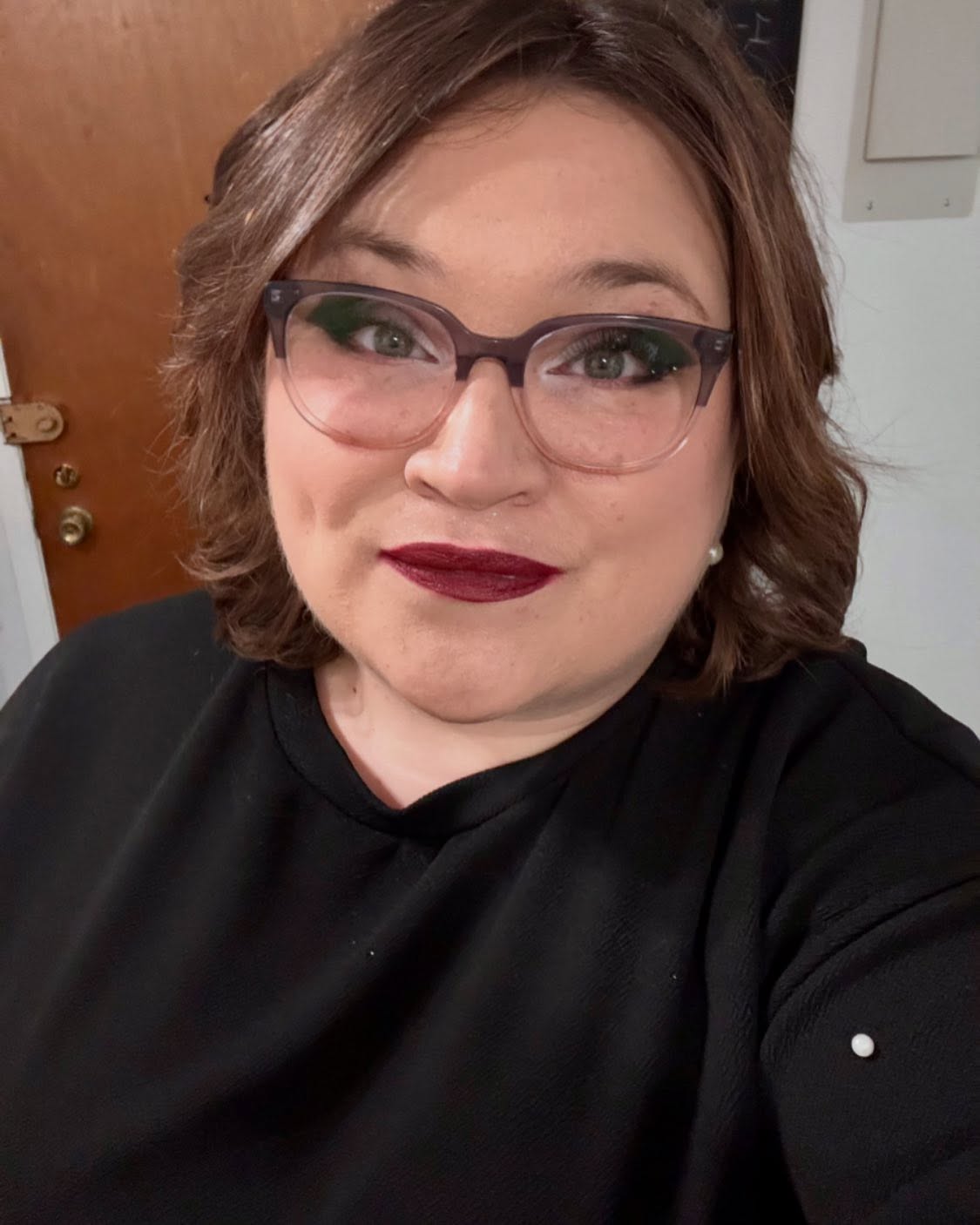 side-parted-short-hair-with-glasses