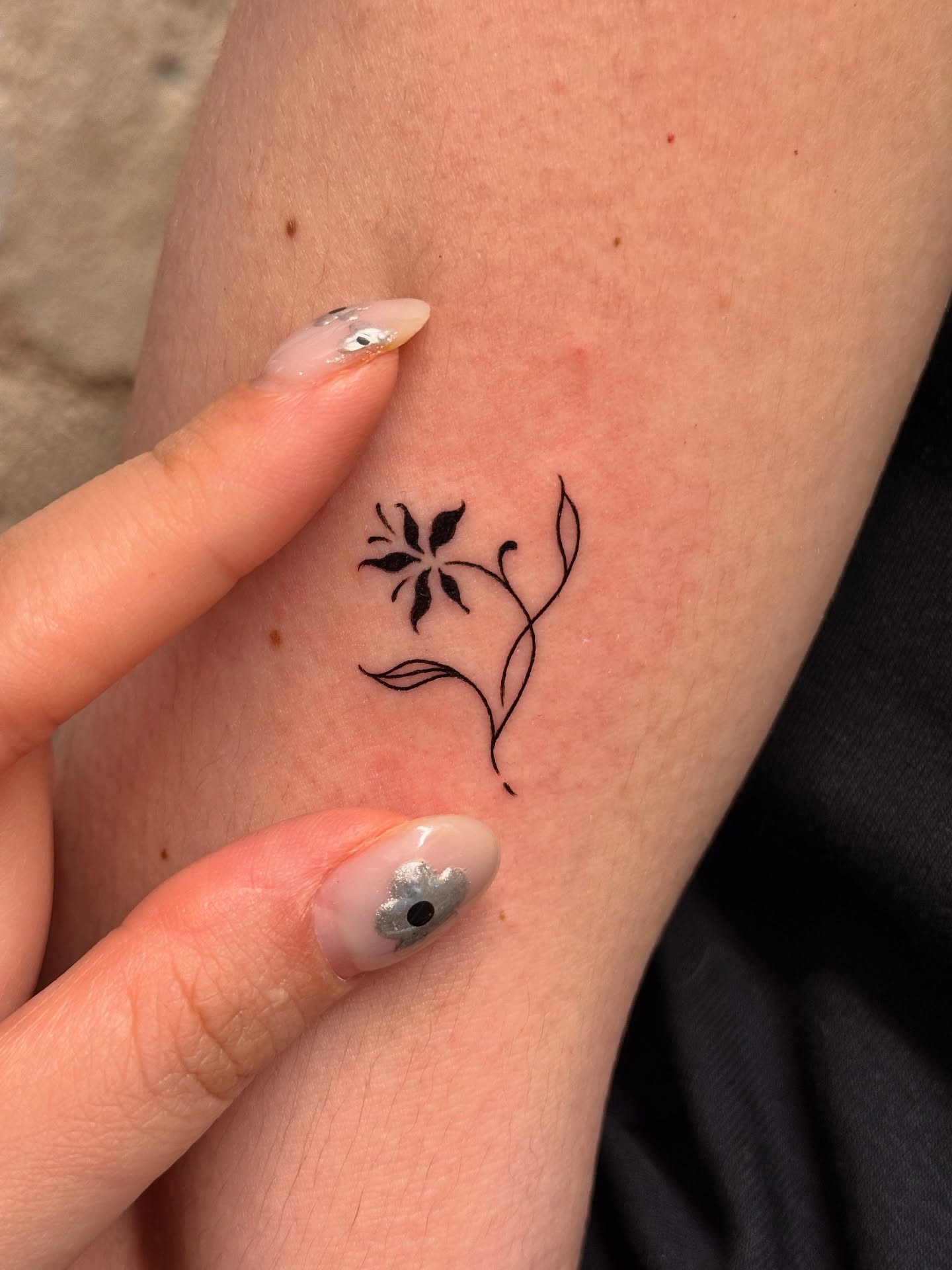 floral-tattoo-with-leaves