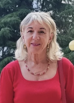gray-shoulder-length-hair