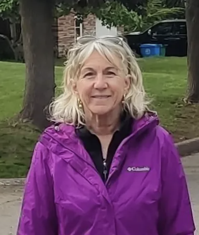 chin-length-gray-hair-with-wispy-bangs