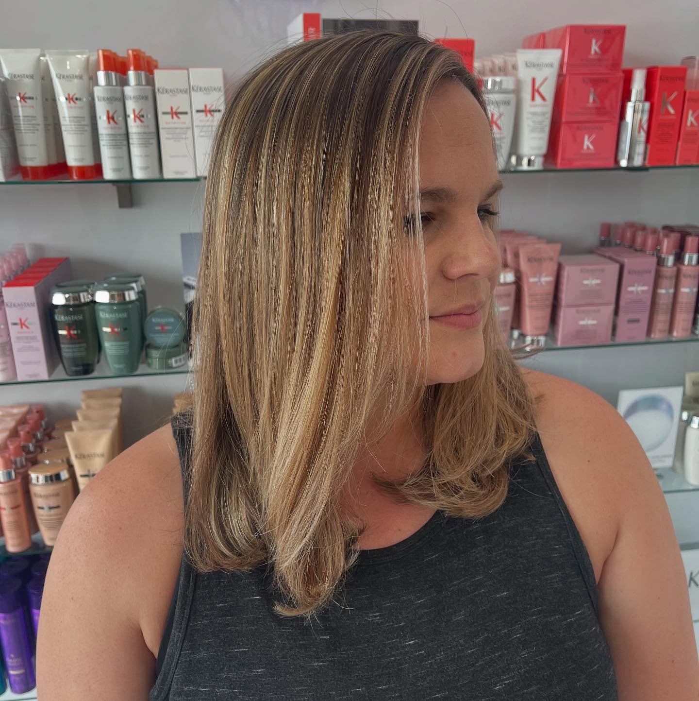 medium-brown-hair-with-blonde-highlights