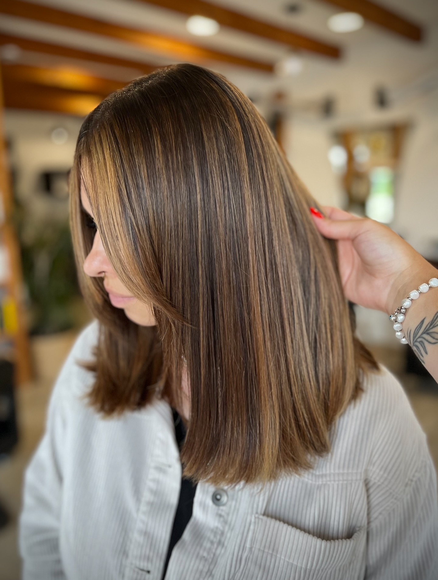 medium-dark-brown-hair-with-highlights