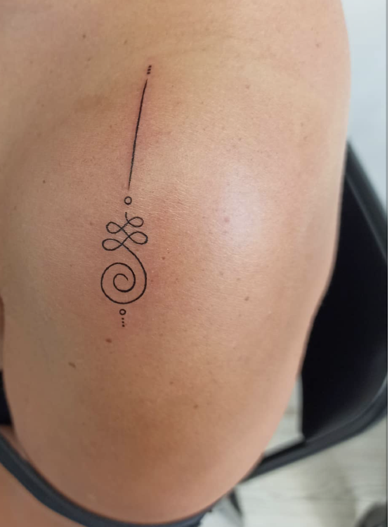 unalome-on-shoulder