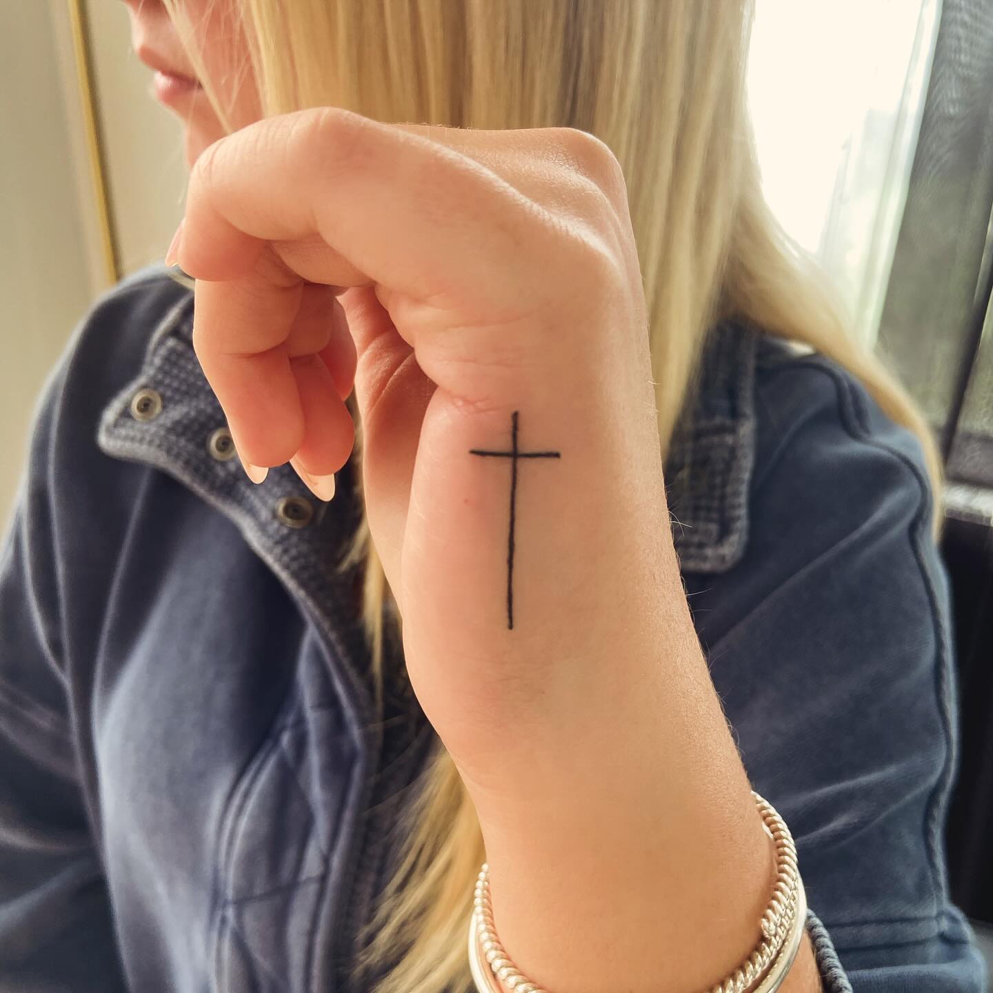 palm-cross-tattoo