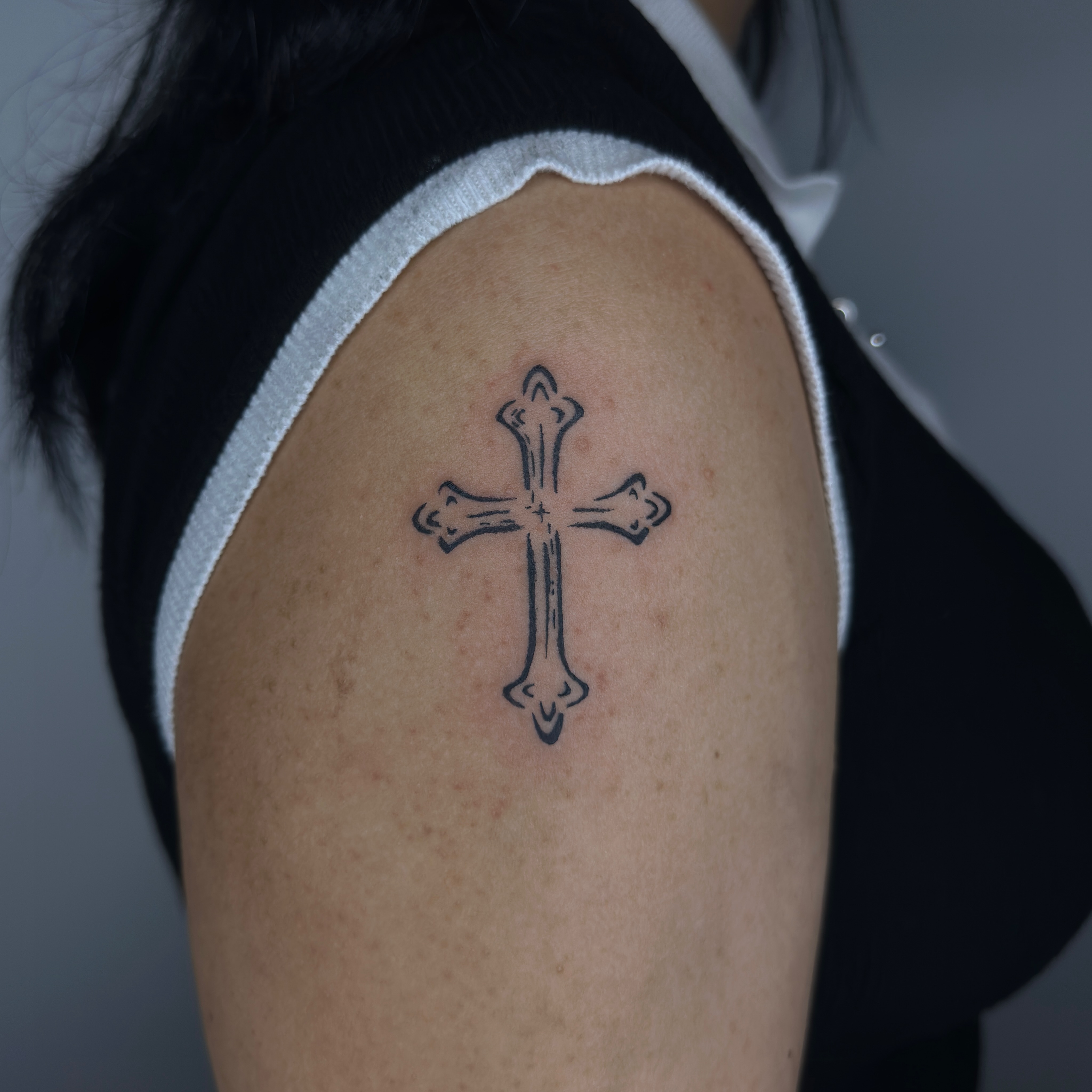 cross-tattoo-on-shoulder