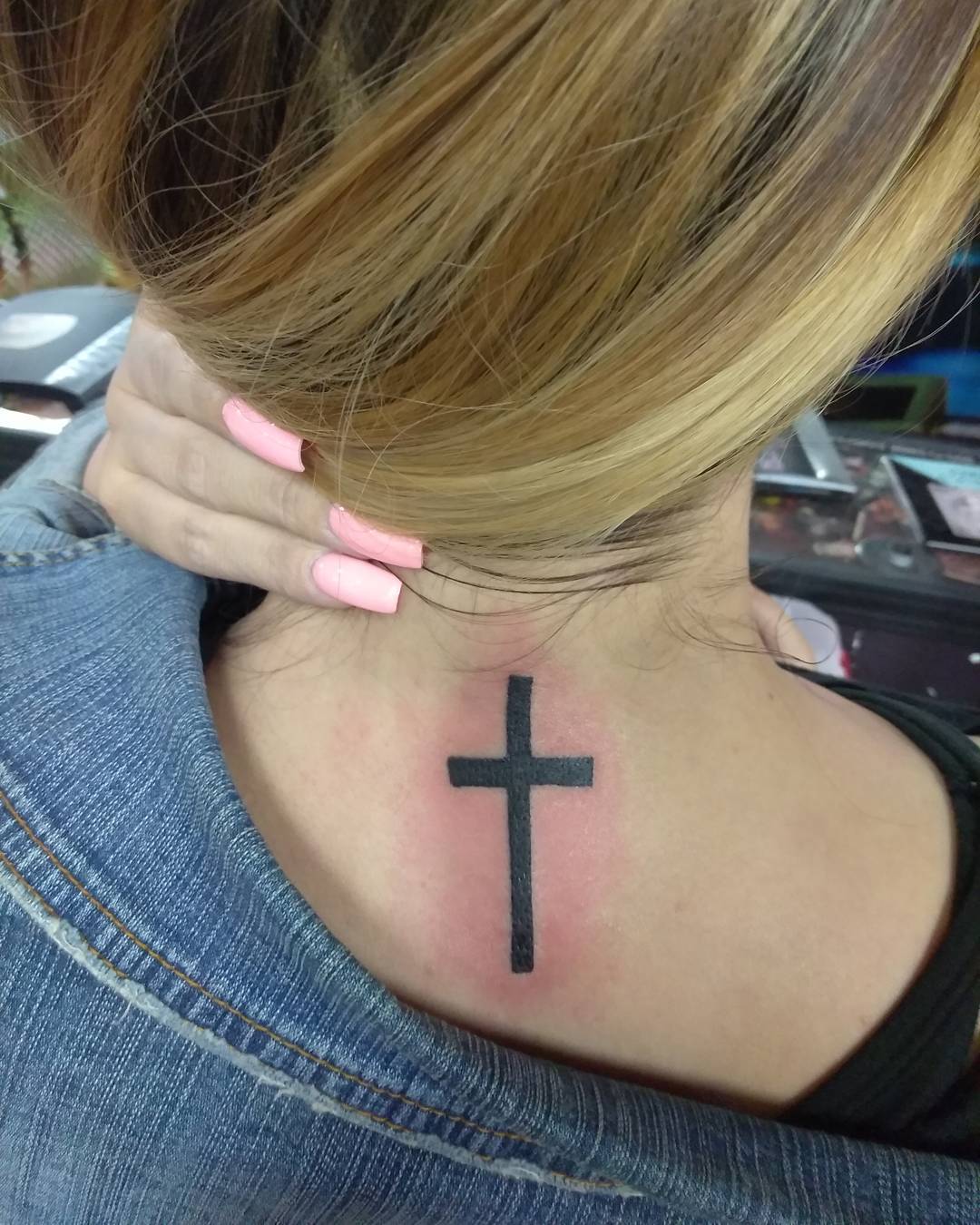 cross-back-tattoo