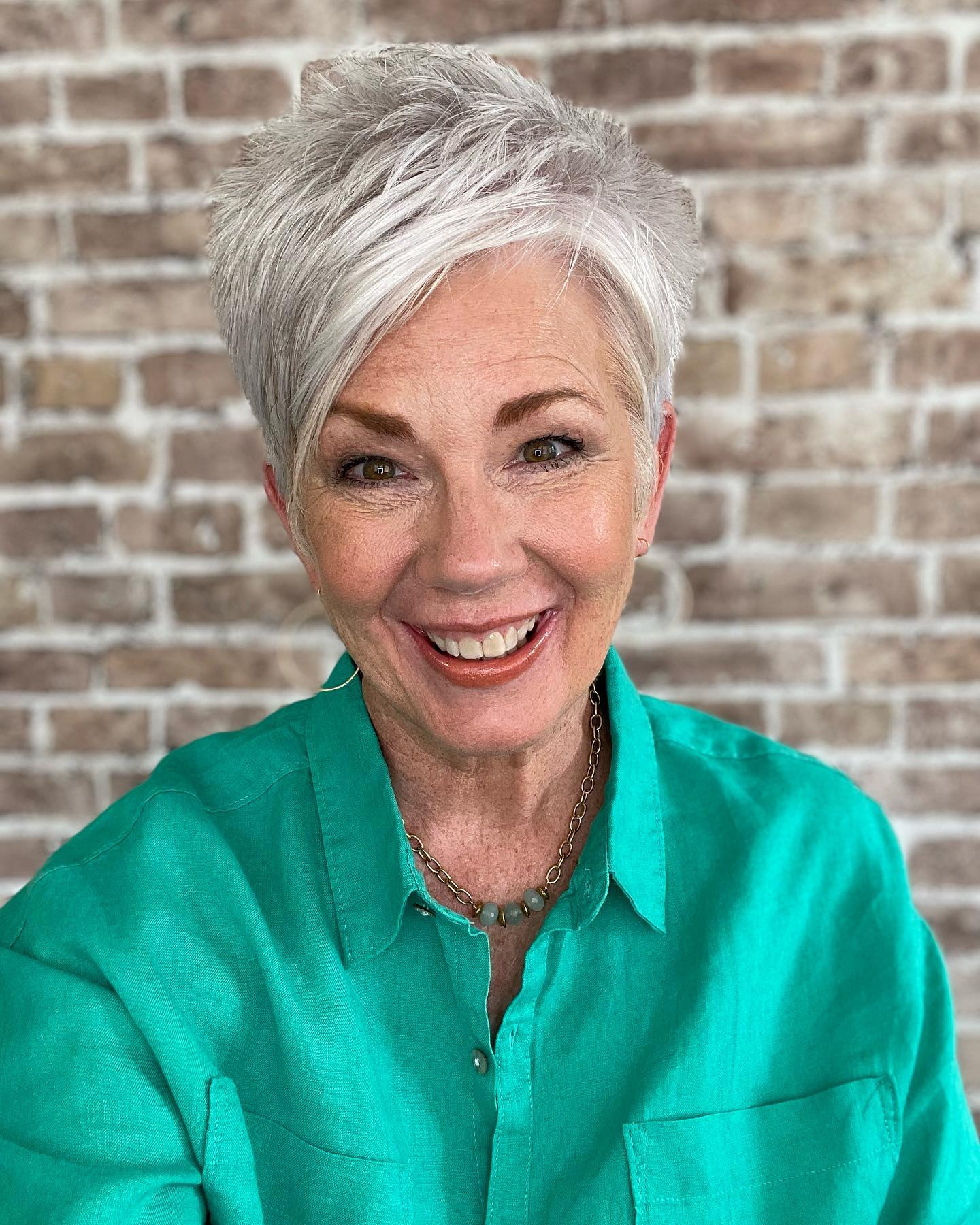 gray-bob-pixie