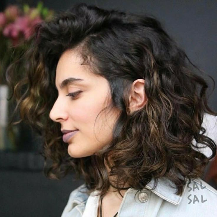 neck-length-curly-hair