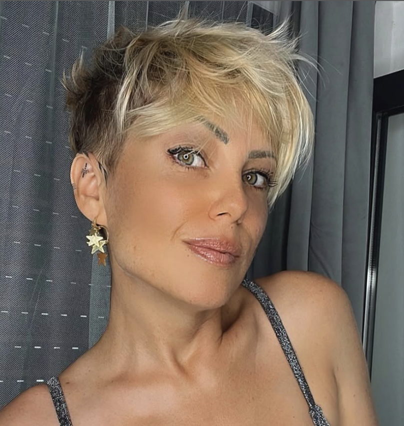 blonde-wispy-pixie