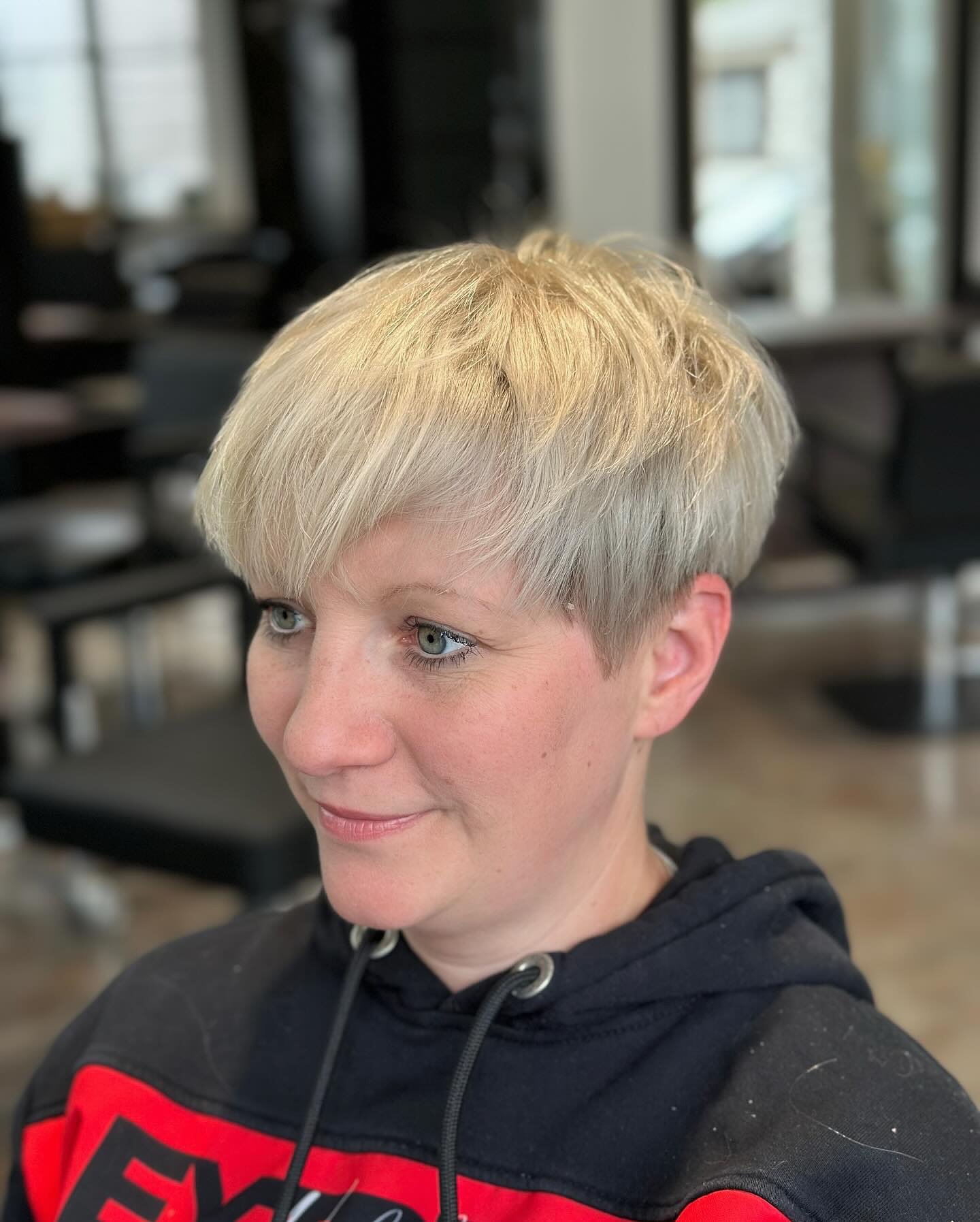 blonde-pixie