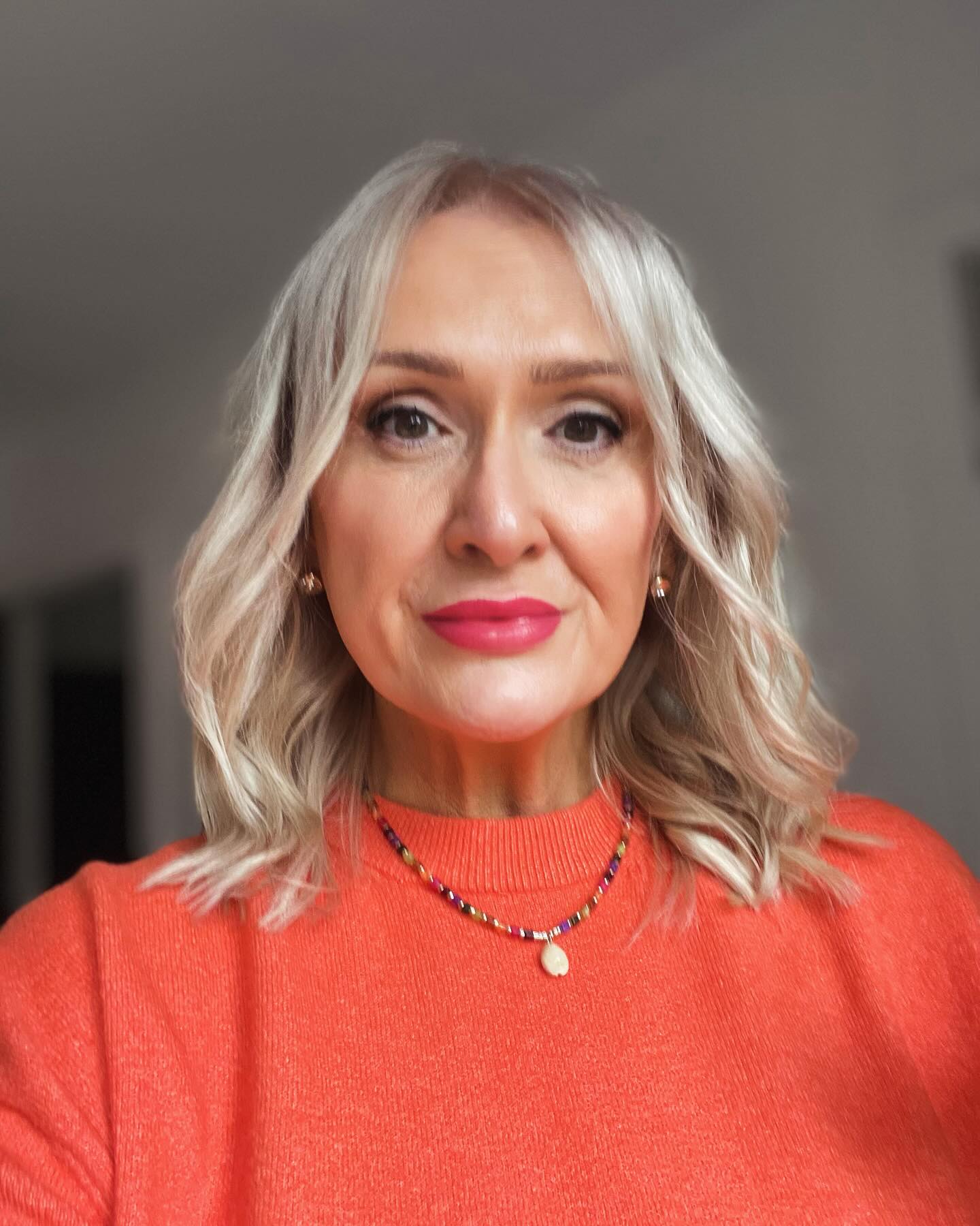 middle-parted-blonde-hair