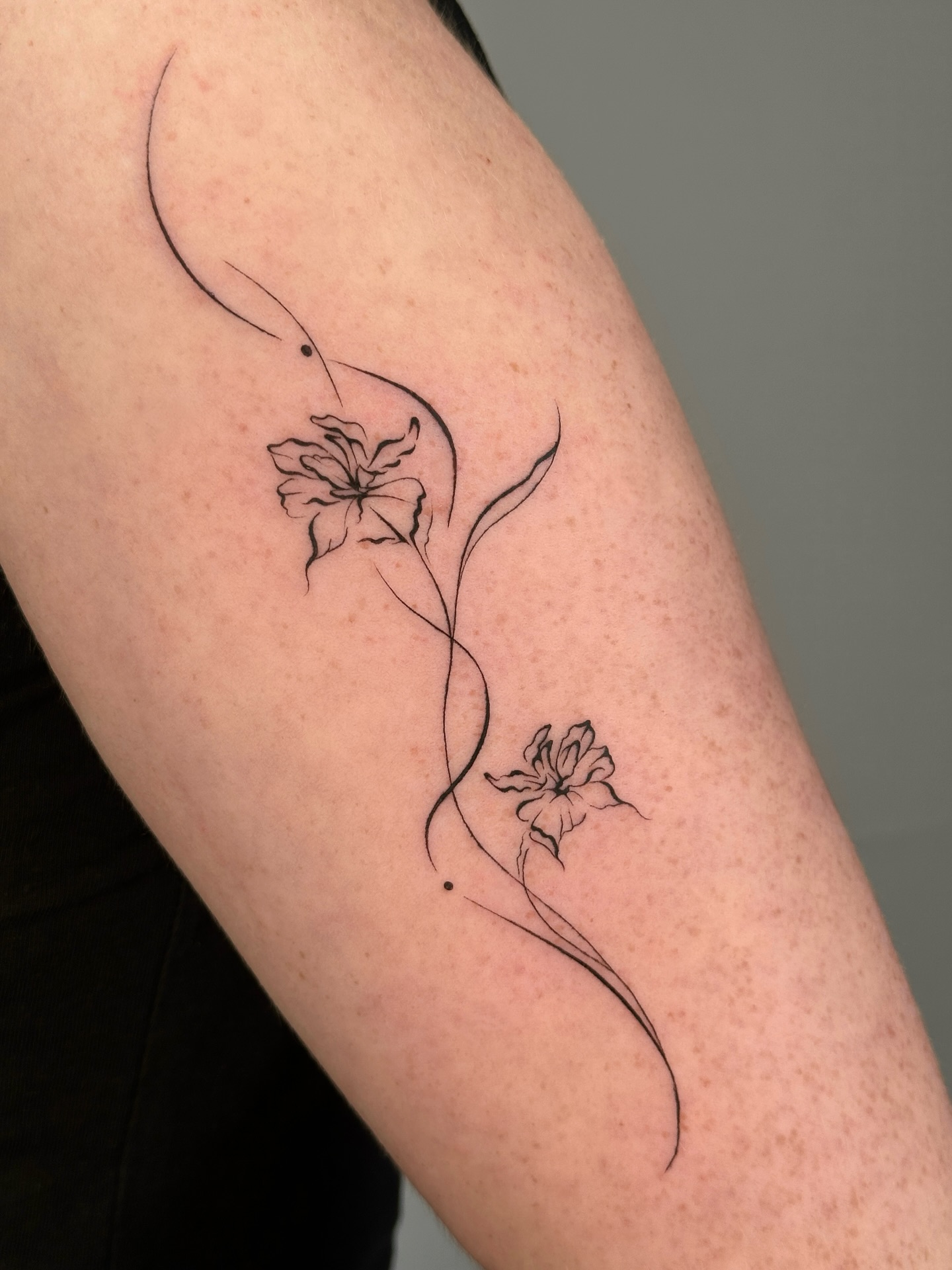 leaf-and-flower-tattoo