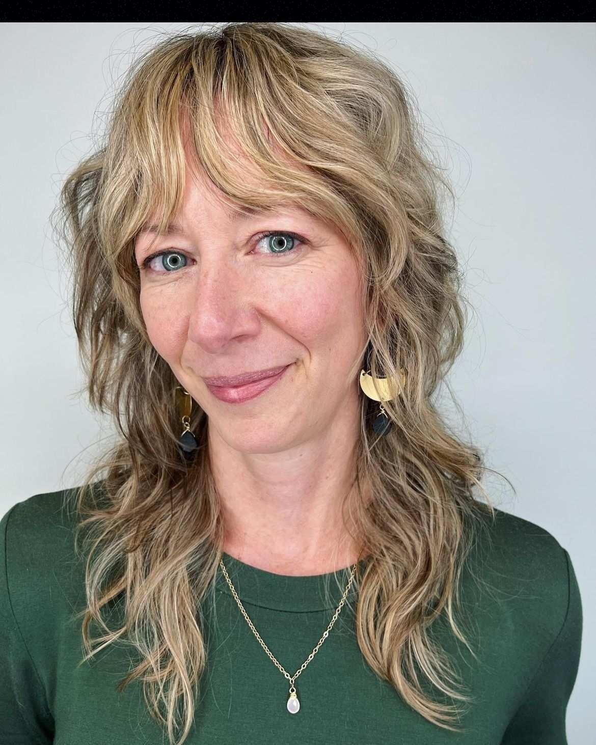 wavy-blonde-hair