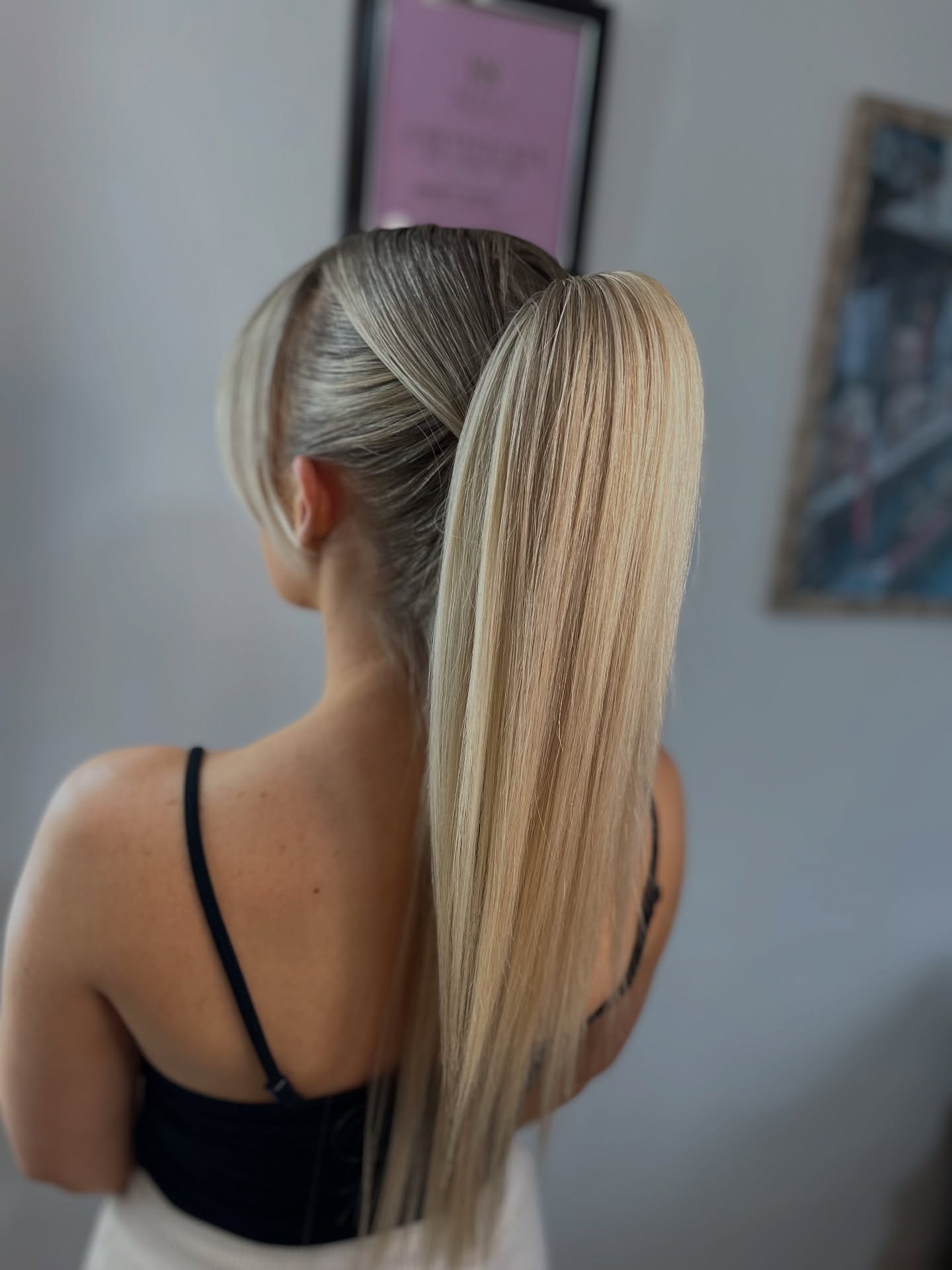 high-sleek-pony-blonde-hair