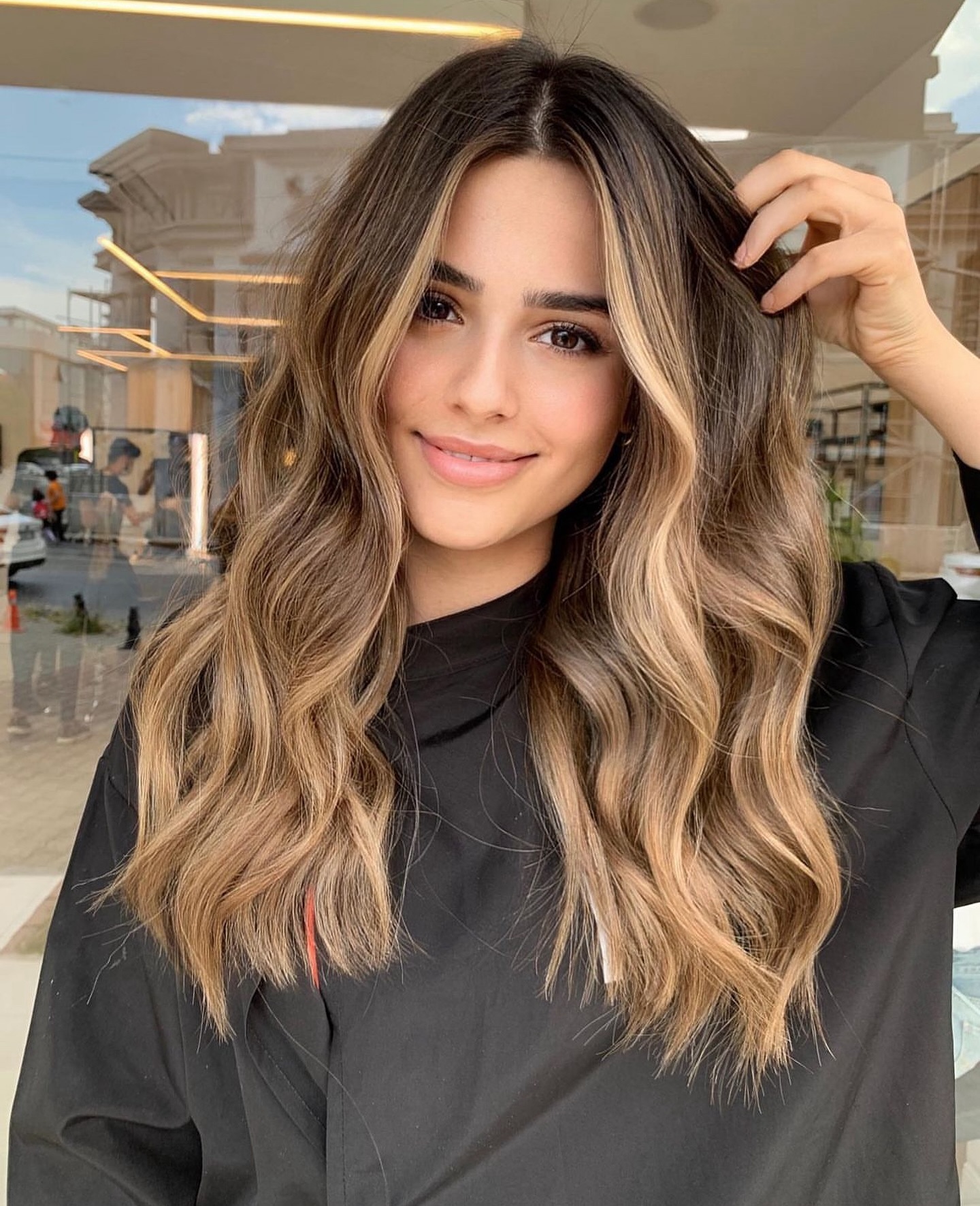 honey-blonde-balayage-waves