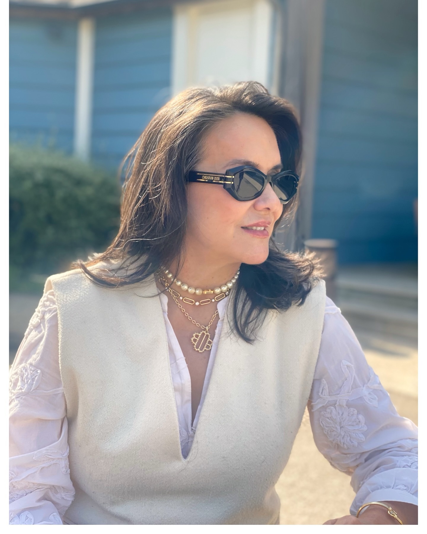 shoulder-length-hair-with-glasses