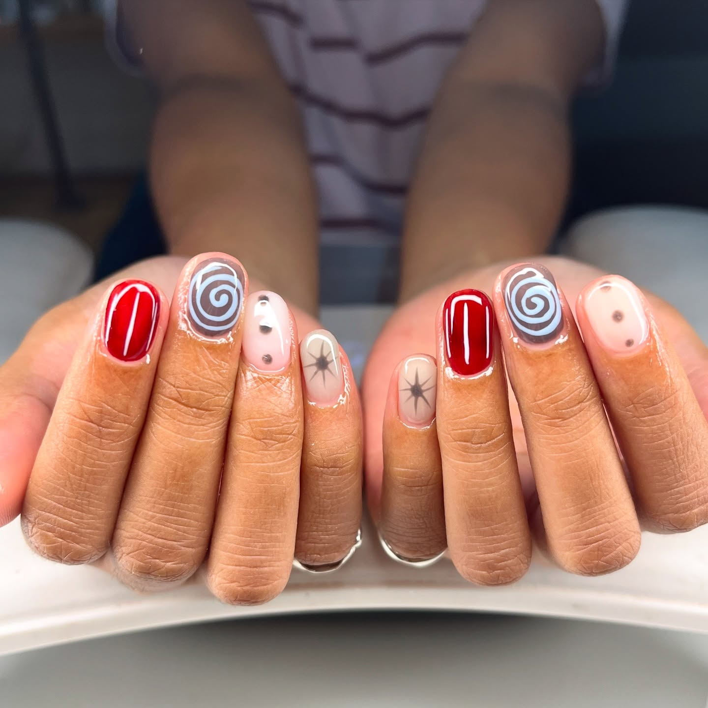 short-abstract-nails
