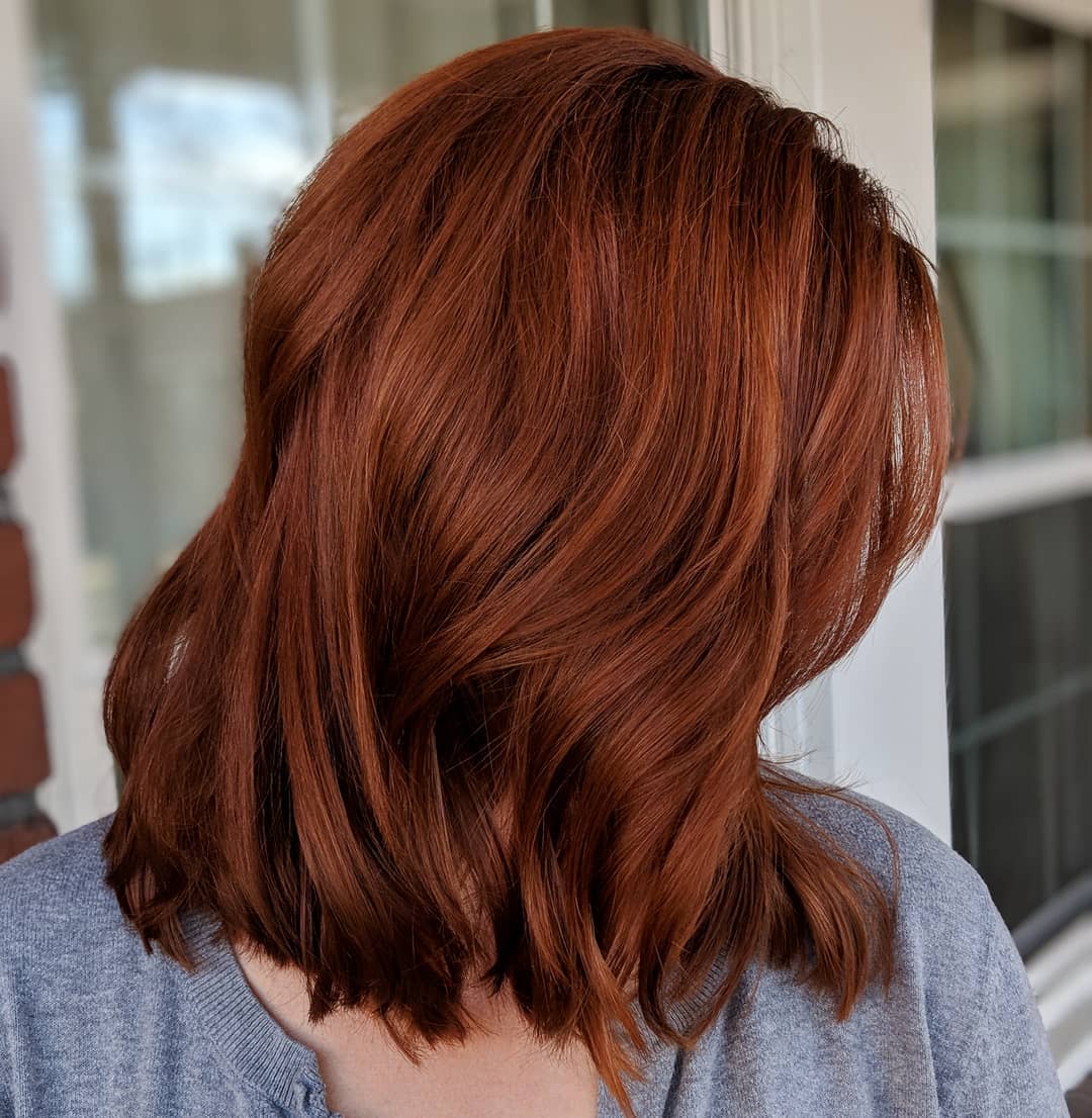 shoulder-length-auburn-hair