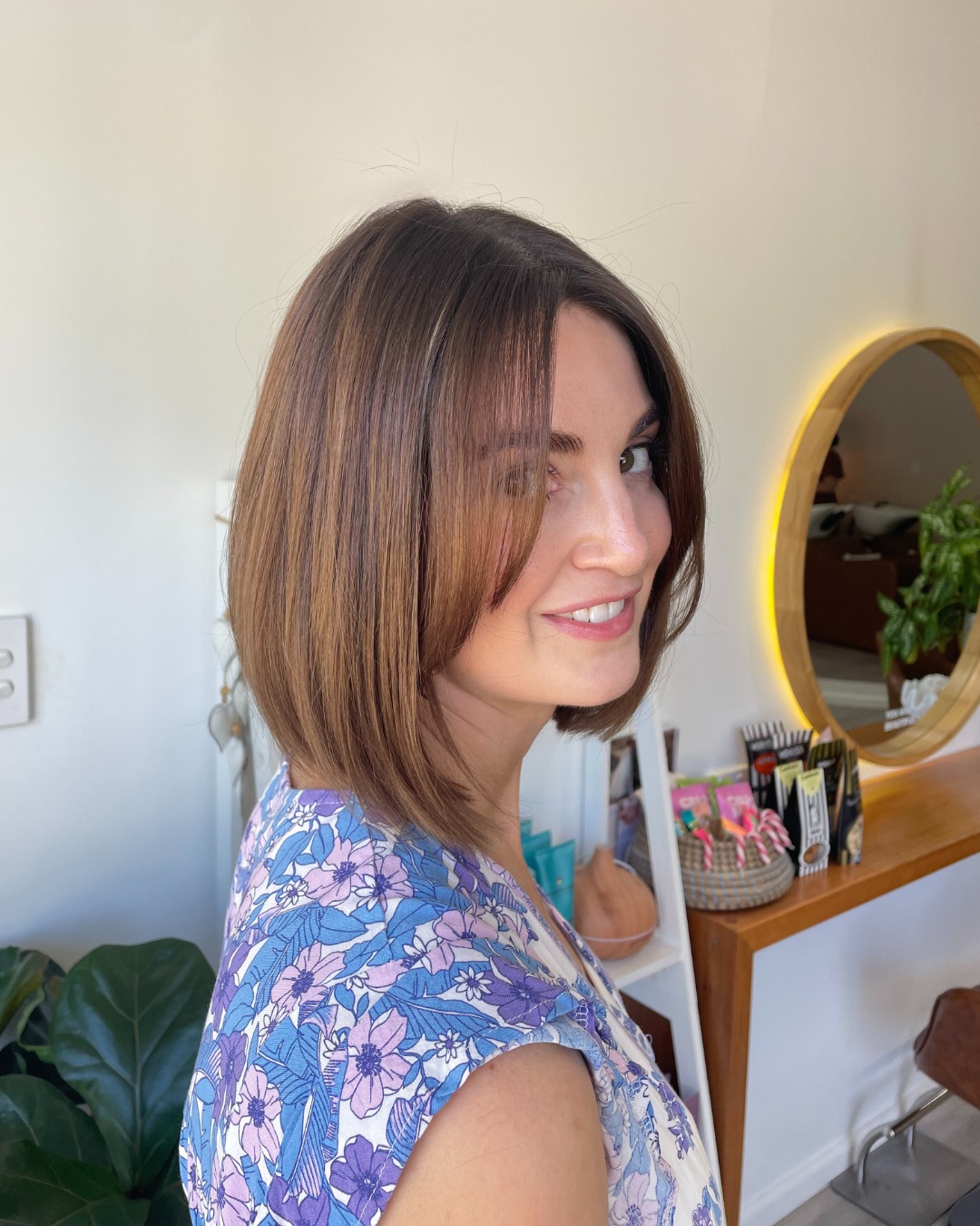 face-framing-curtain-bangs-for-brunettes