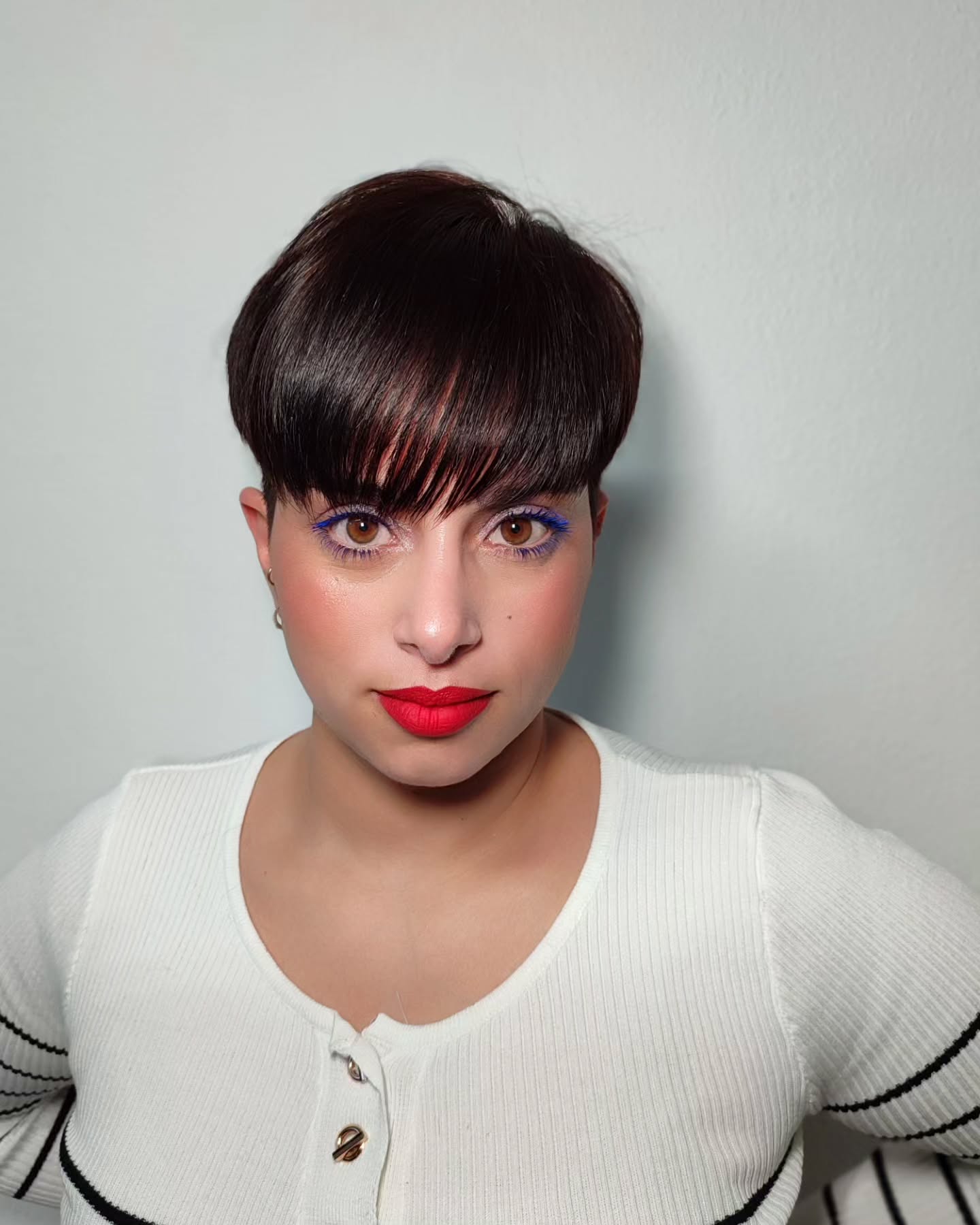 pixie0with-bangs-straight-hair