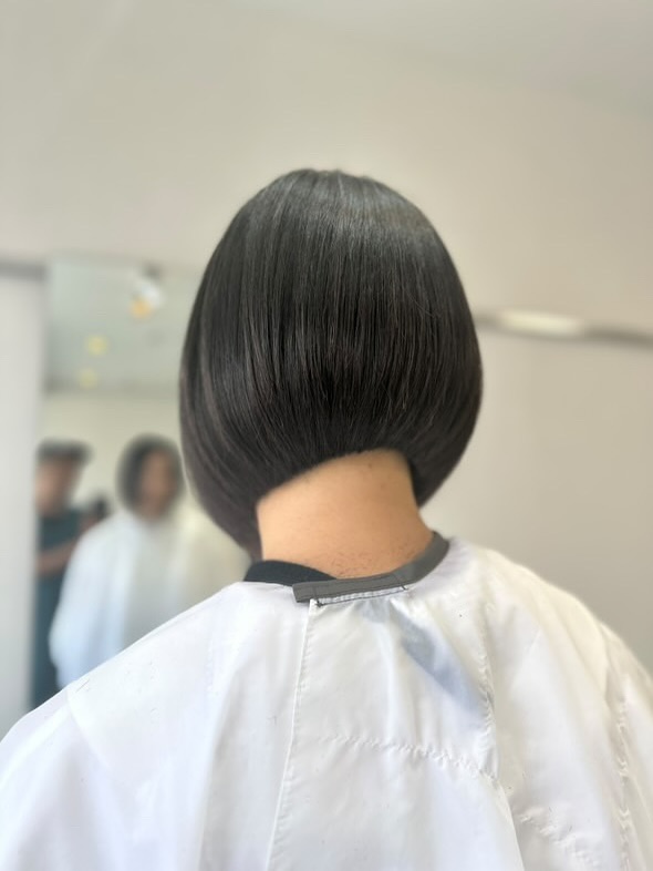 inverted-bob-black-hair