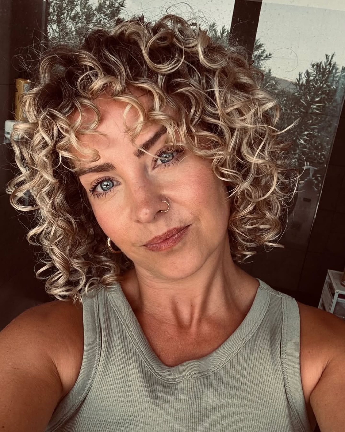 blonde-curls