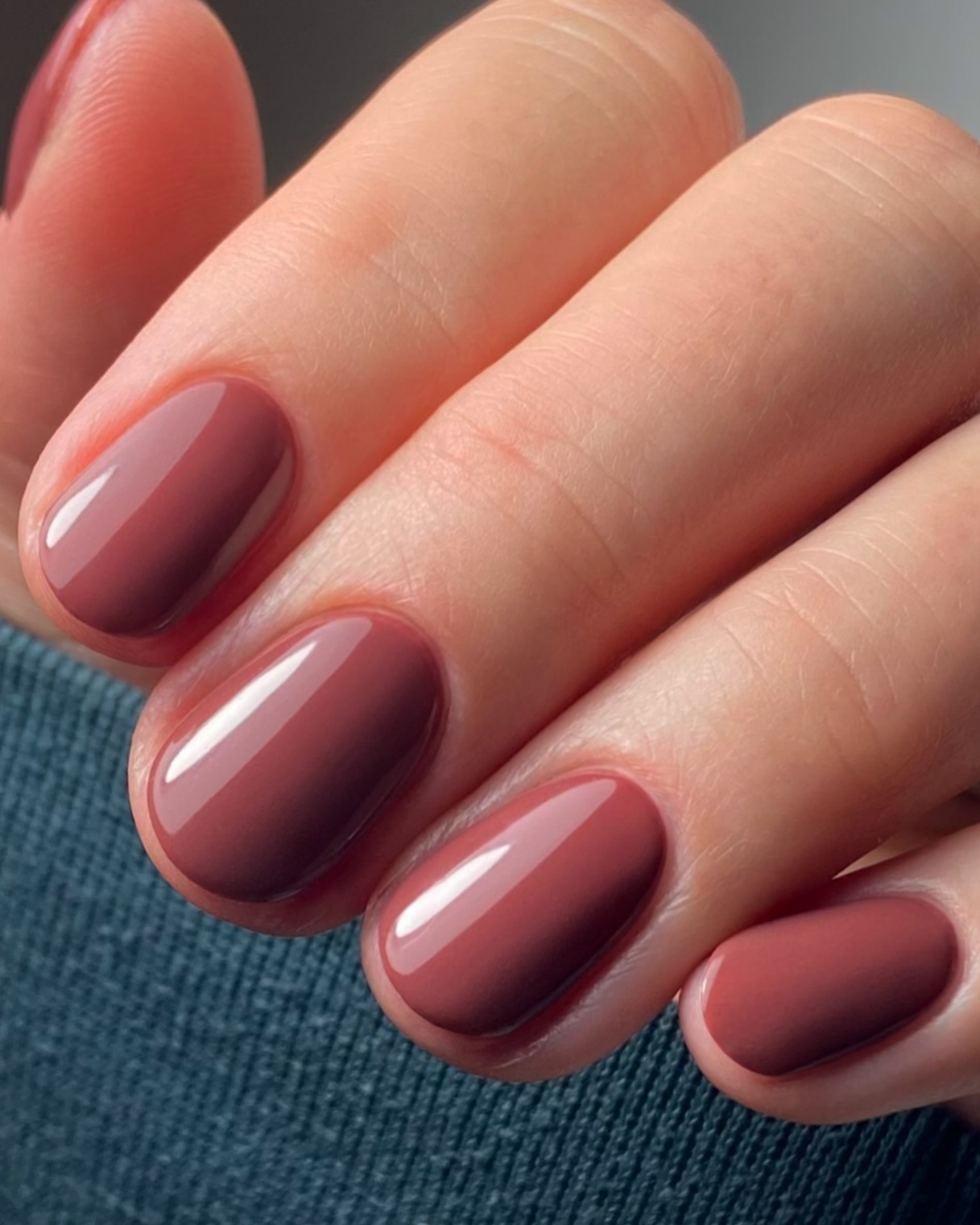 round-brown-nails