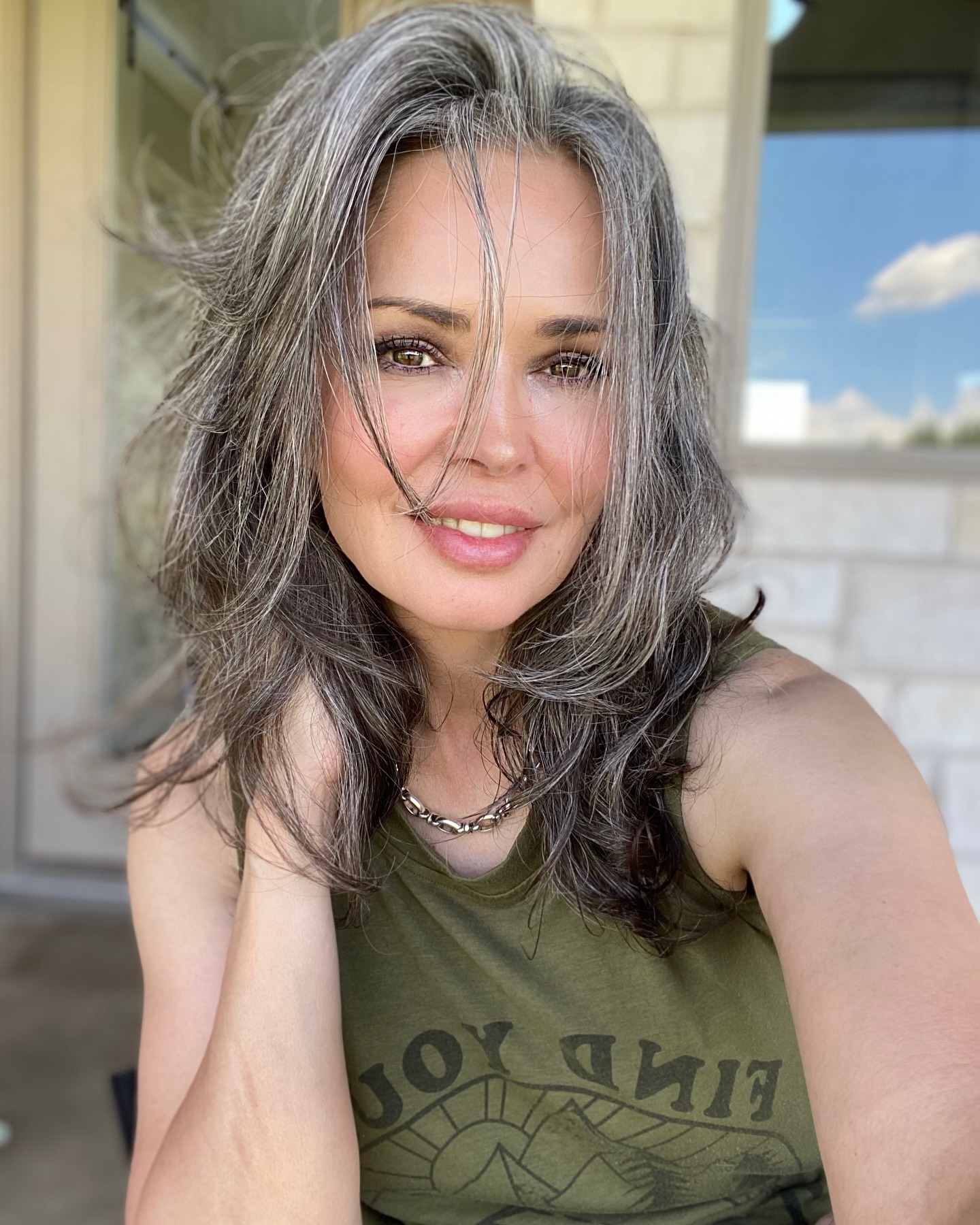 natural-salt-and-pepper-hair