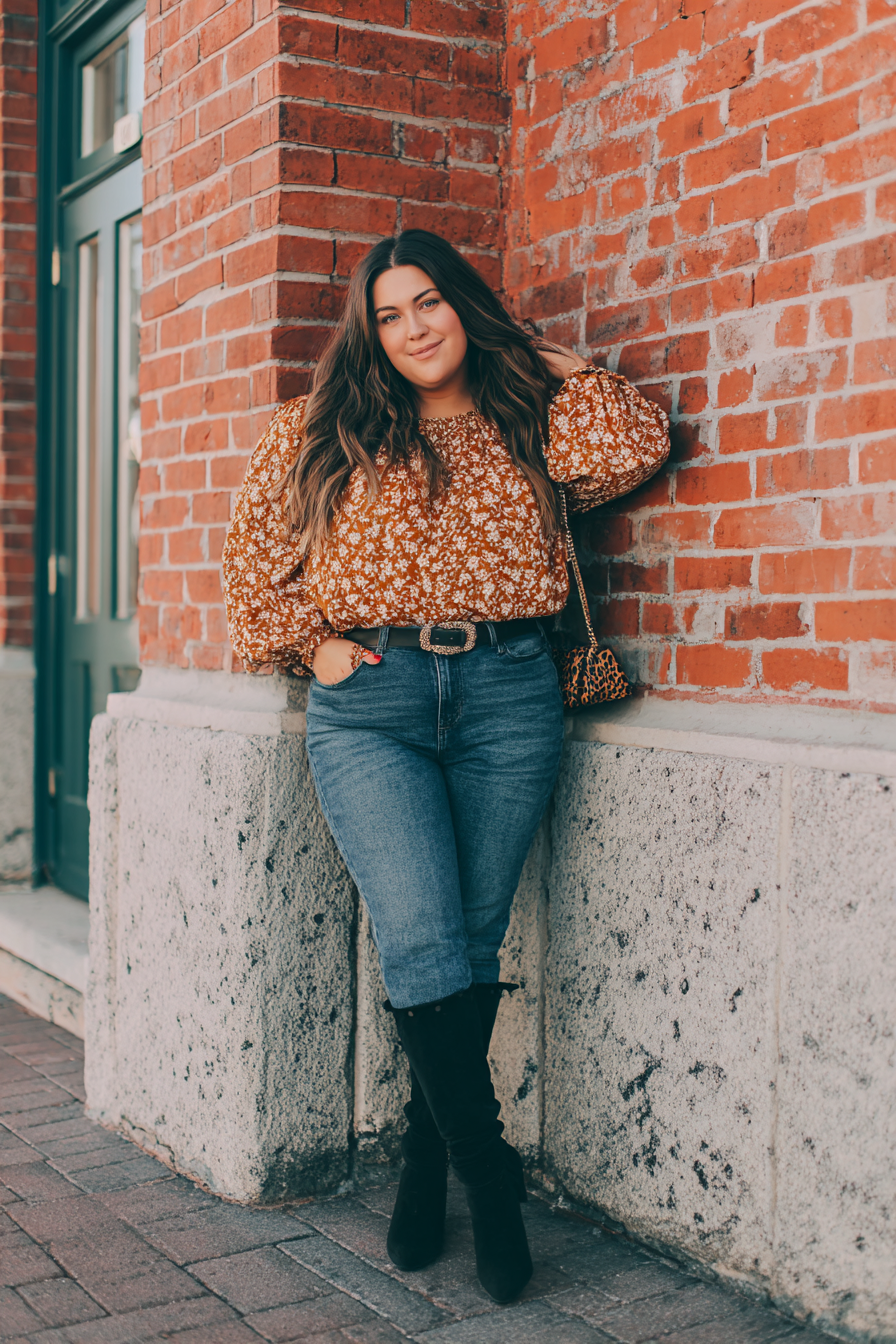 casual-outfit-with-jeans-and-full-size-boots