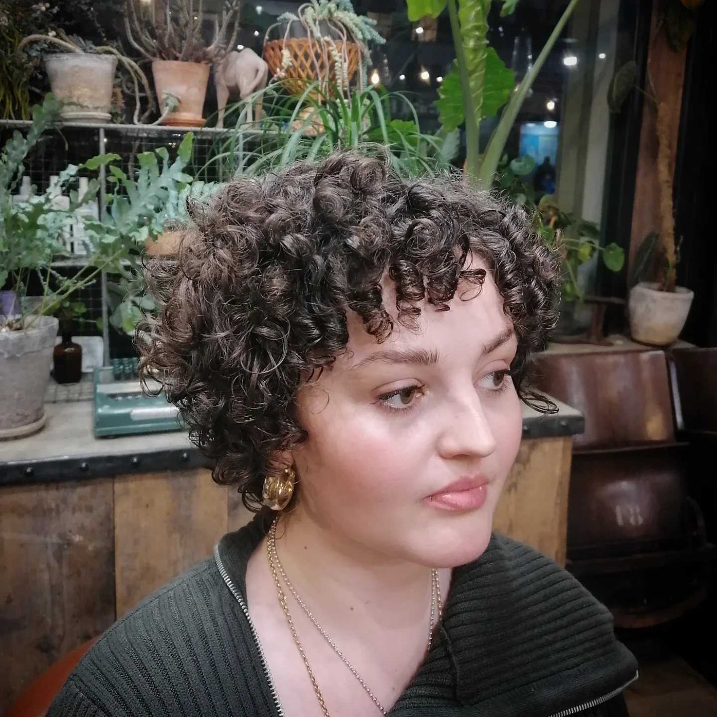 short-wavy-hair-with-coils
