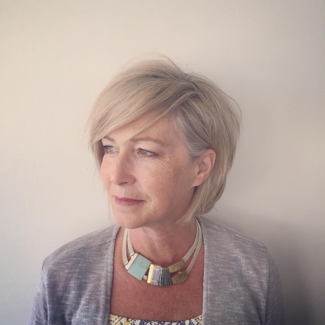 Layered Short6 Bob with Side Swept Wispy Bangs