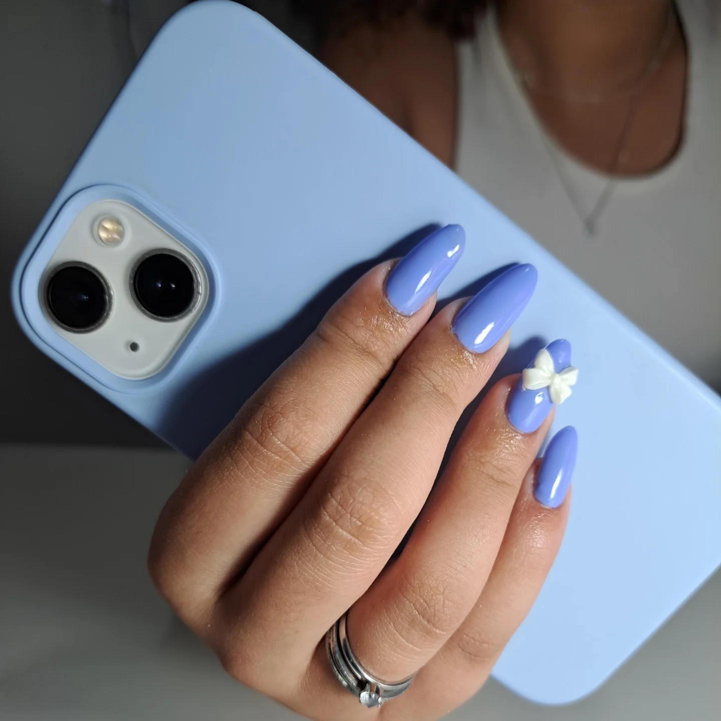 light-blue-nails-with-bow