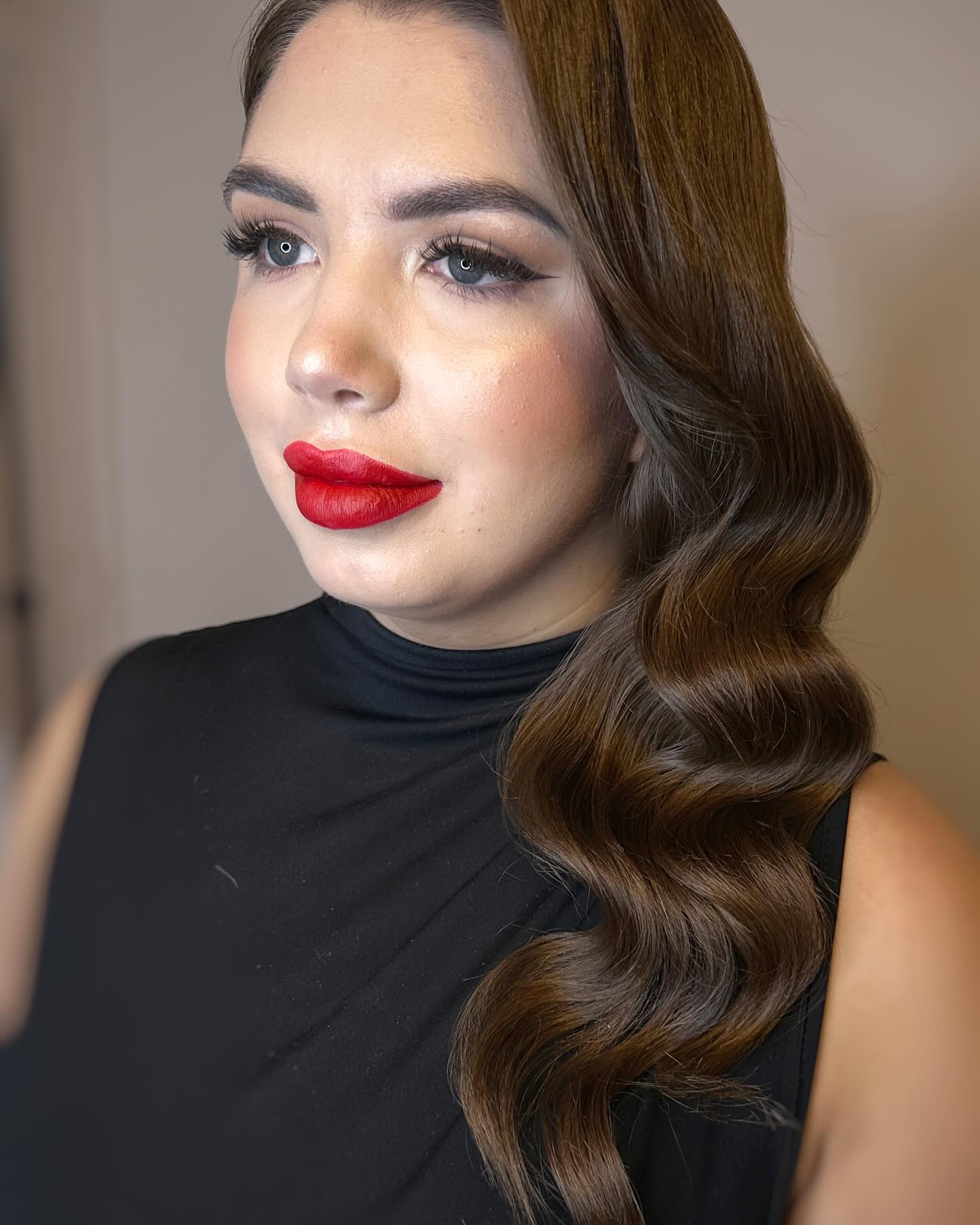 red-lips-with-long-wavy-hair