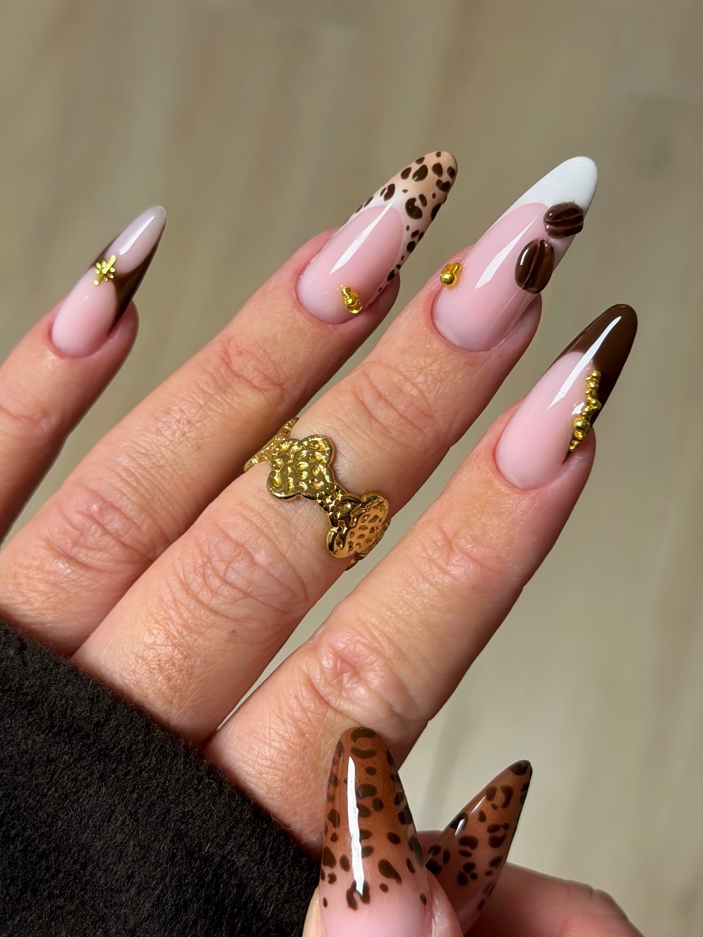 leopard-inspired-nails